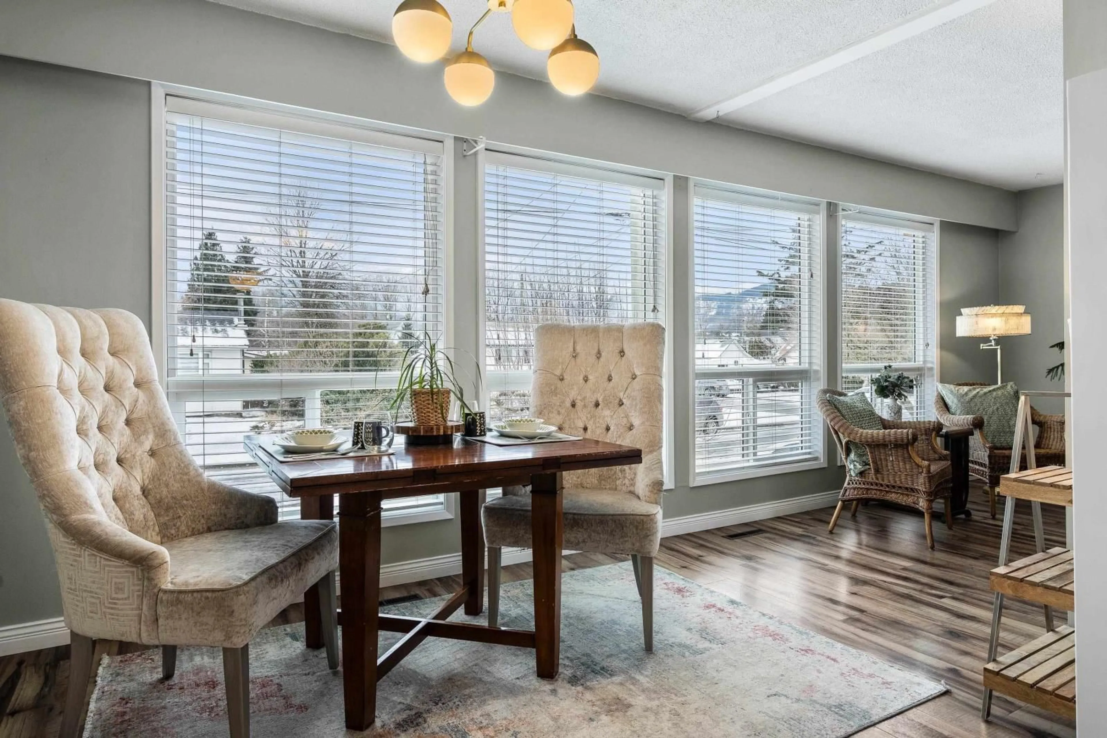 Dining room, wood/laminate floor for 9330 JACKSON STREET|Chilliwack Proper We, Chilliwack British Columbia V2P3X1