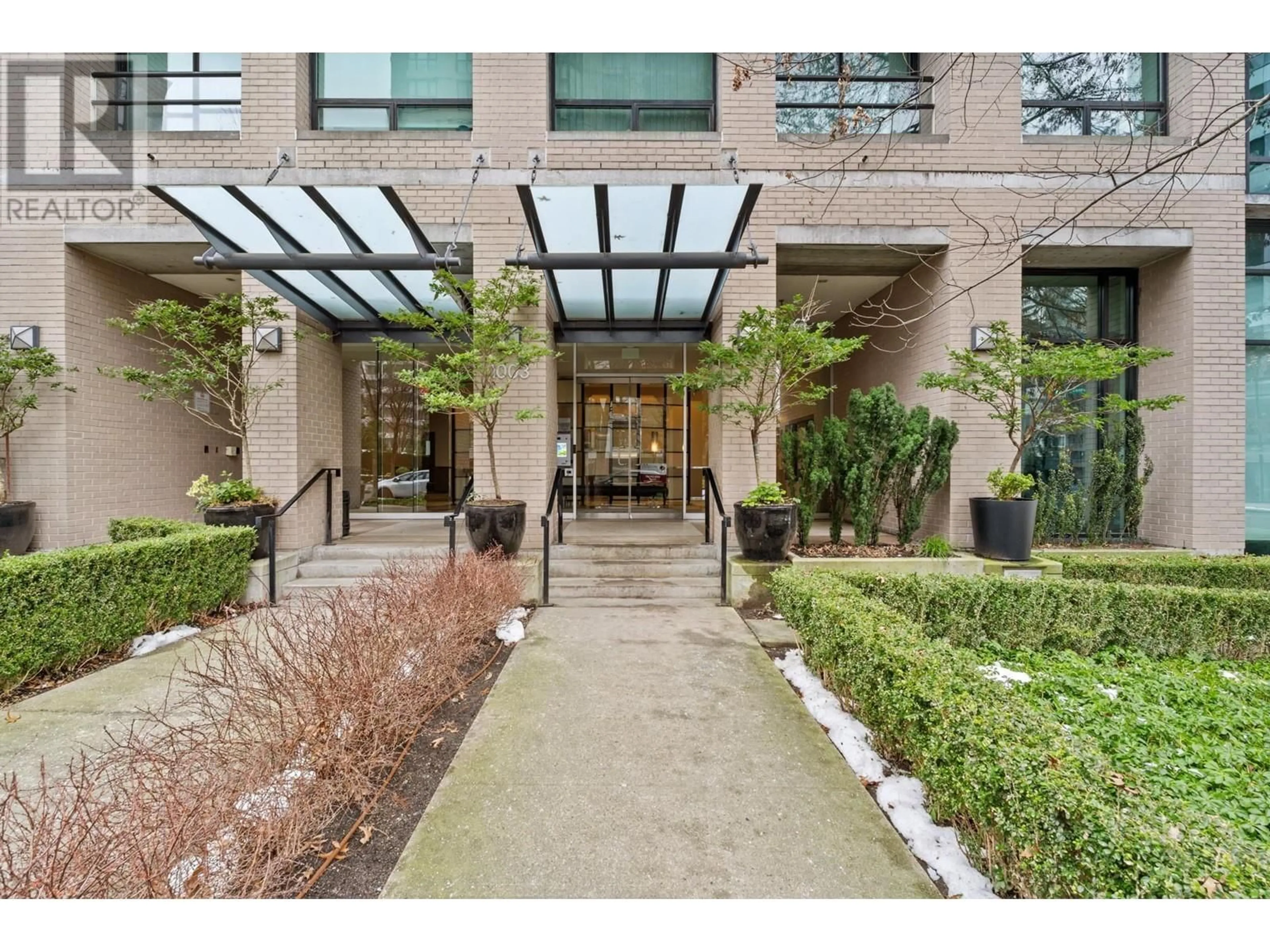 Indoor foyer for 1307 1003 BURNABY STREET, Vancouver British Columbia V6E4R7