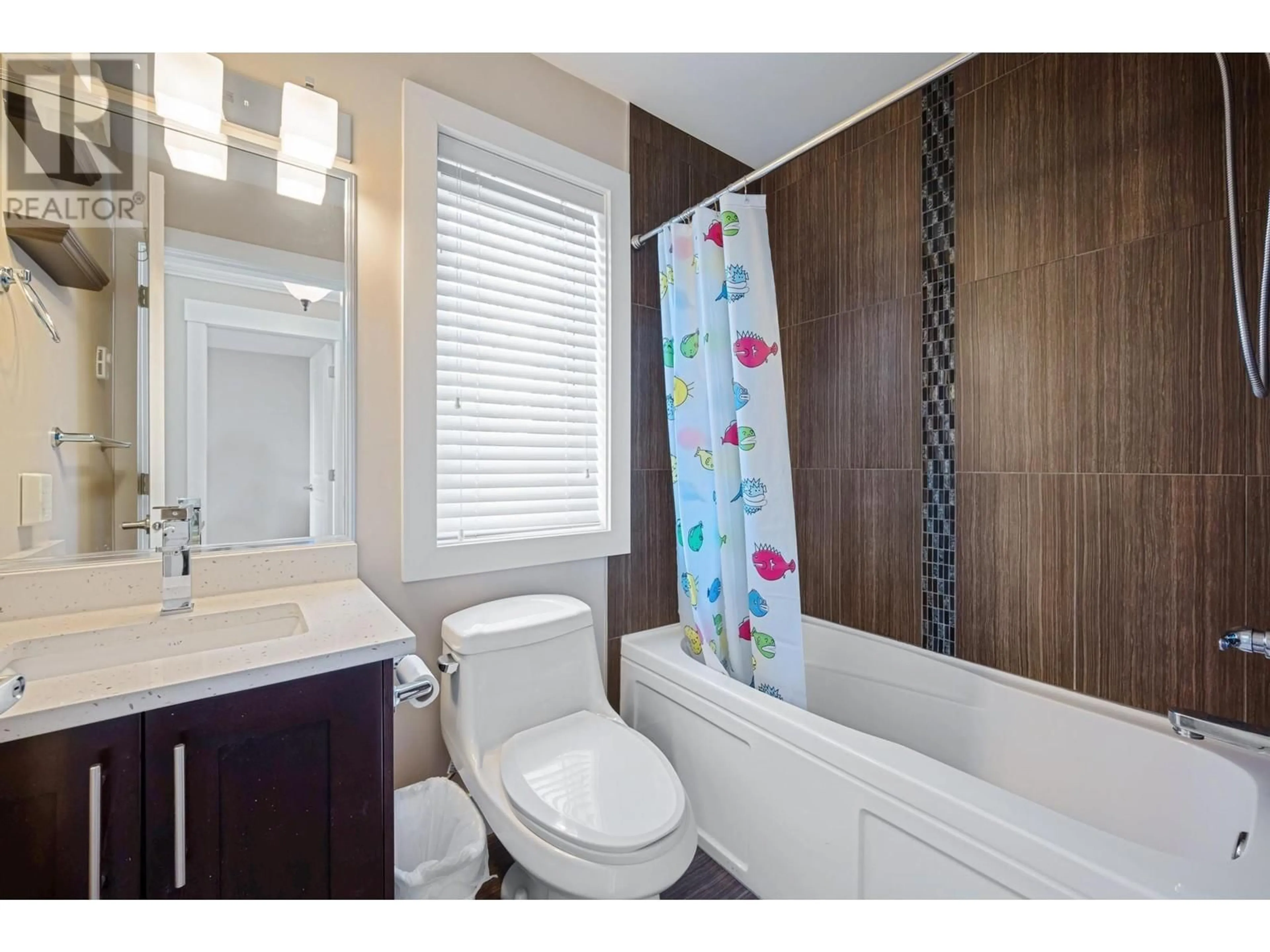 Standard bathroom, unknown for 10 1731 PRAIRIE AVENUE, Port Coquitlam British Columbia V3B0K5