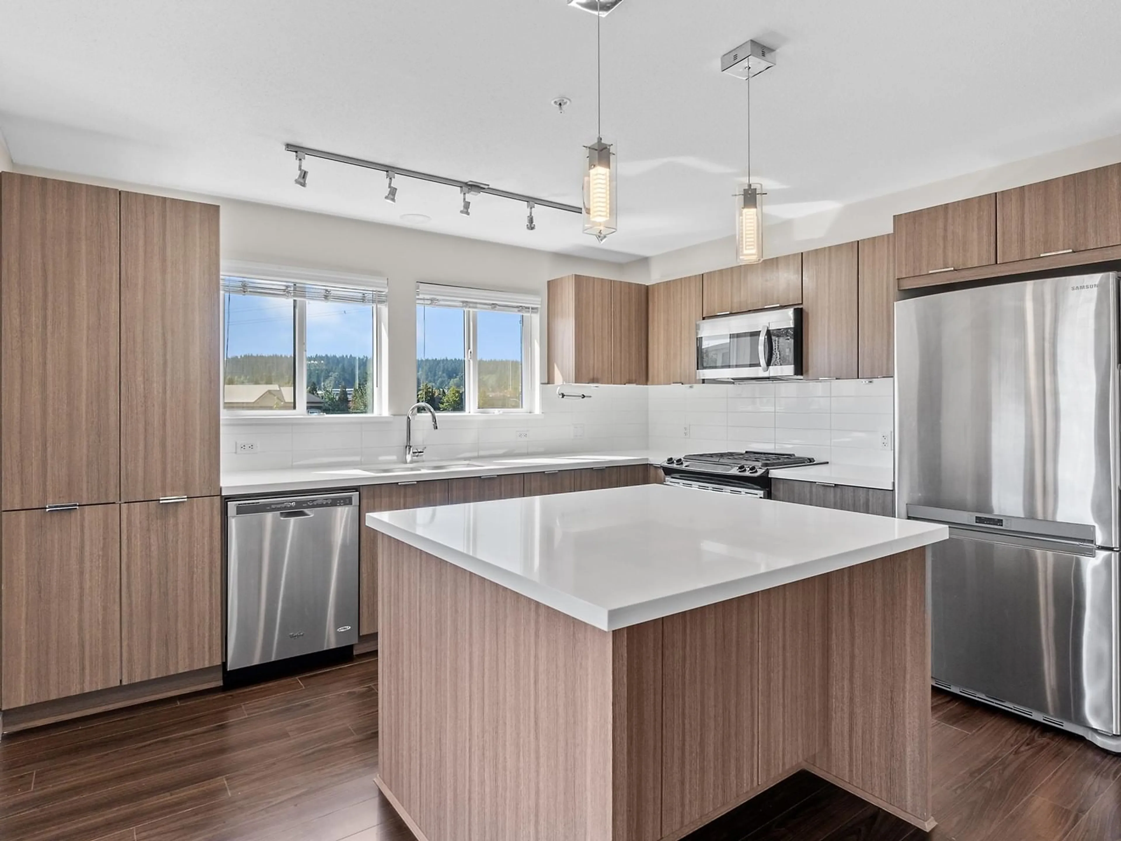 Open concept kitchen, unknown for 319 3323 151 STREET, Surrey British Columbia V3Z0L3