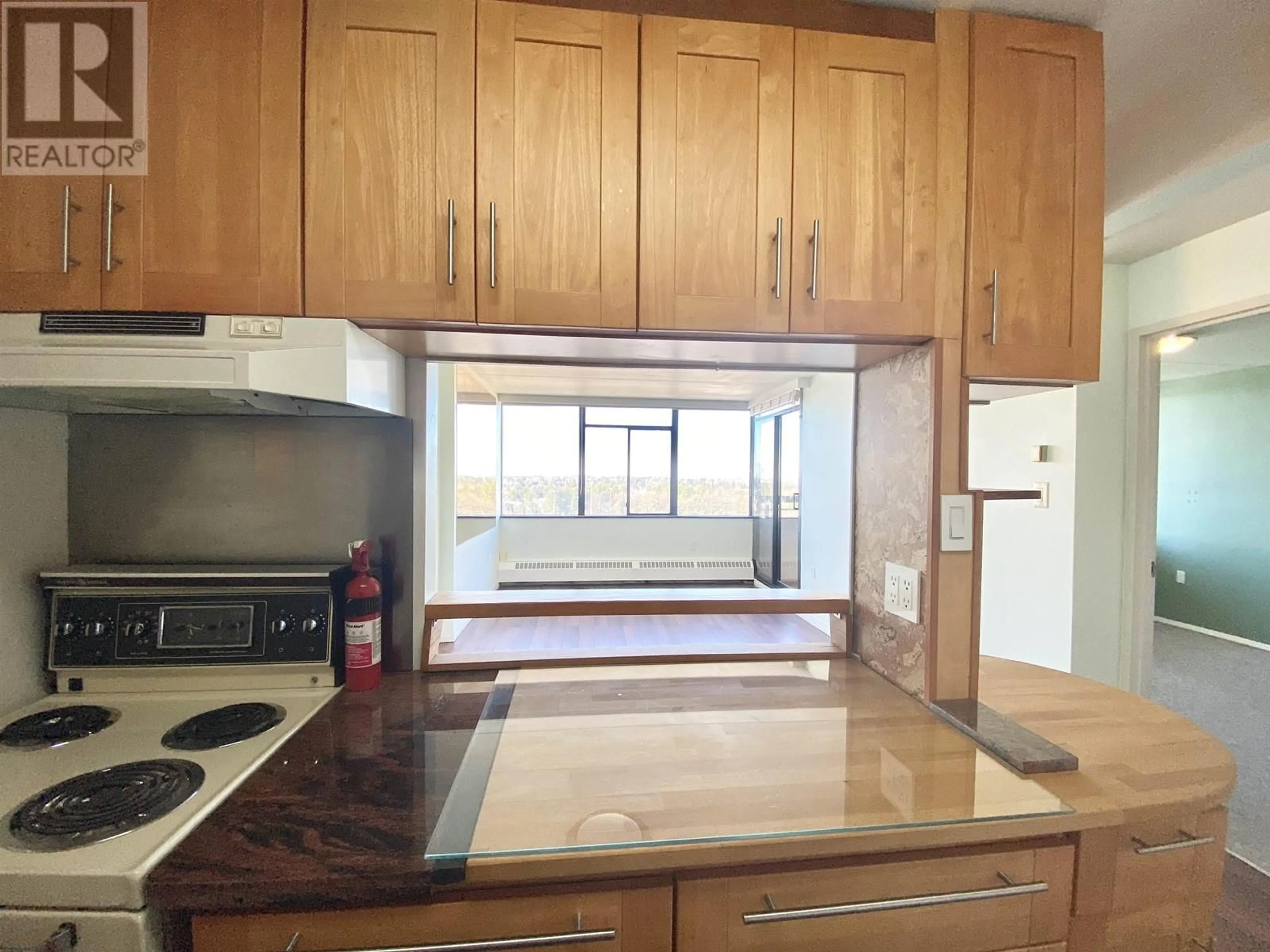 Standard kitchen, unknown for 1408 - 6651 MINORU BOULEVARD, Richmond British Columbia V6Y1Z2