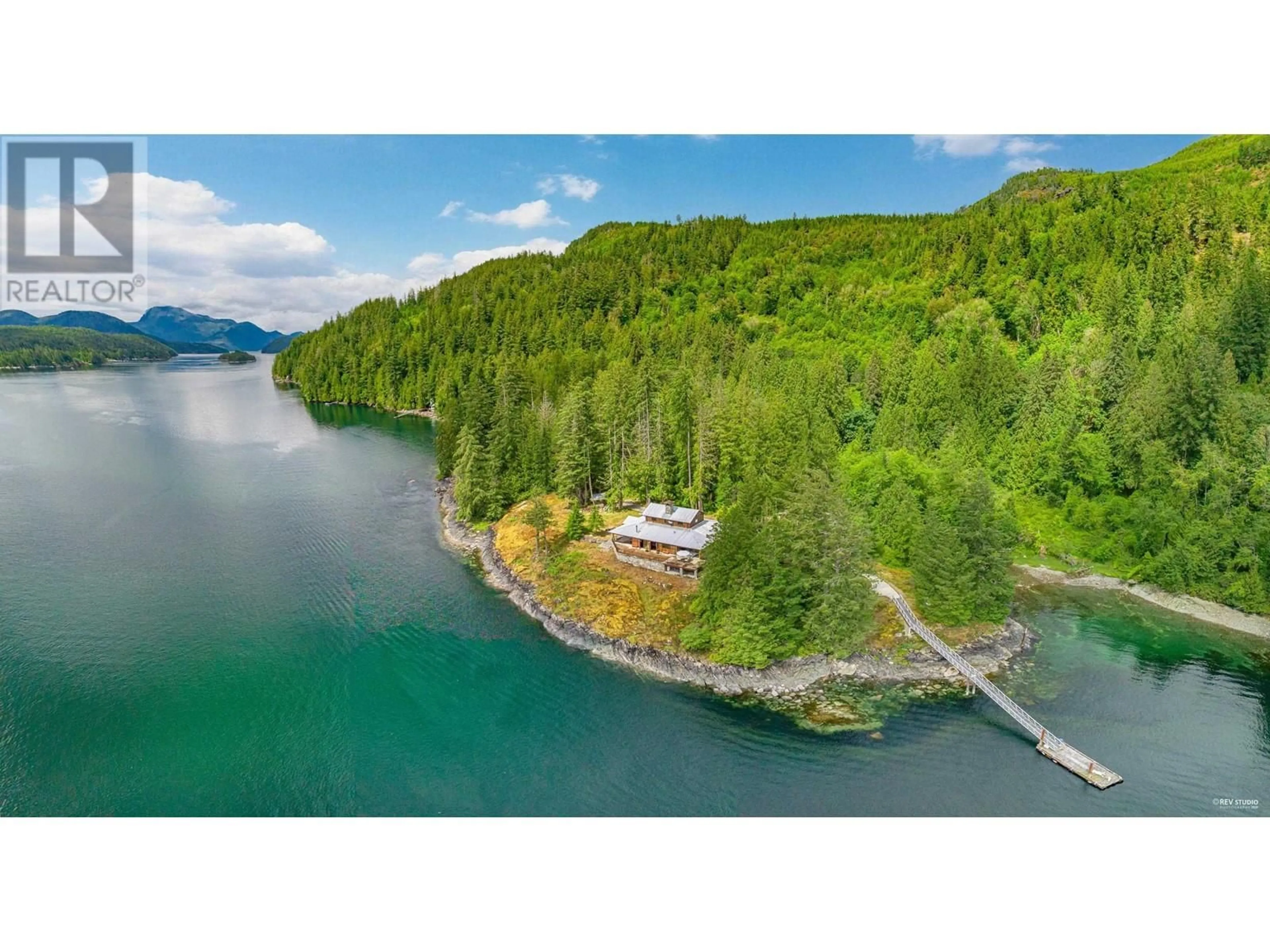 A pic from outside/outdoor area/front of a property/back of a property/a pic from drone, water/lake/river/ocean view for 15781 EAST EGMONT SHORELINE, Egmont British Columbia V0N1N0