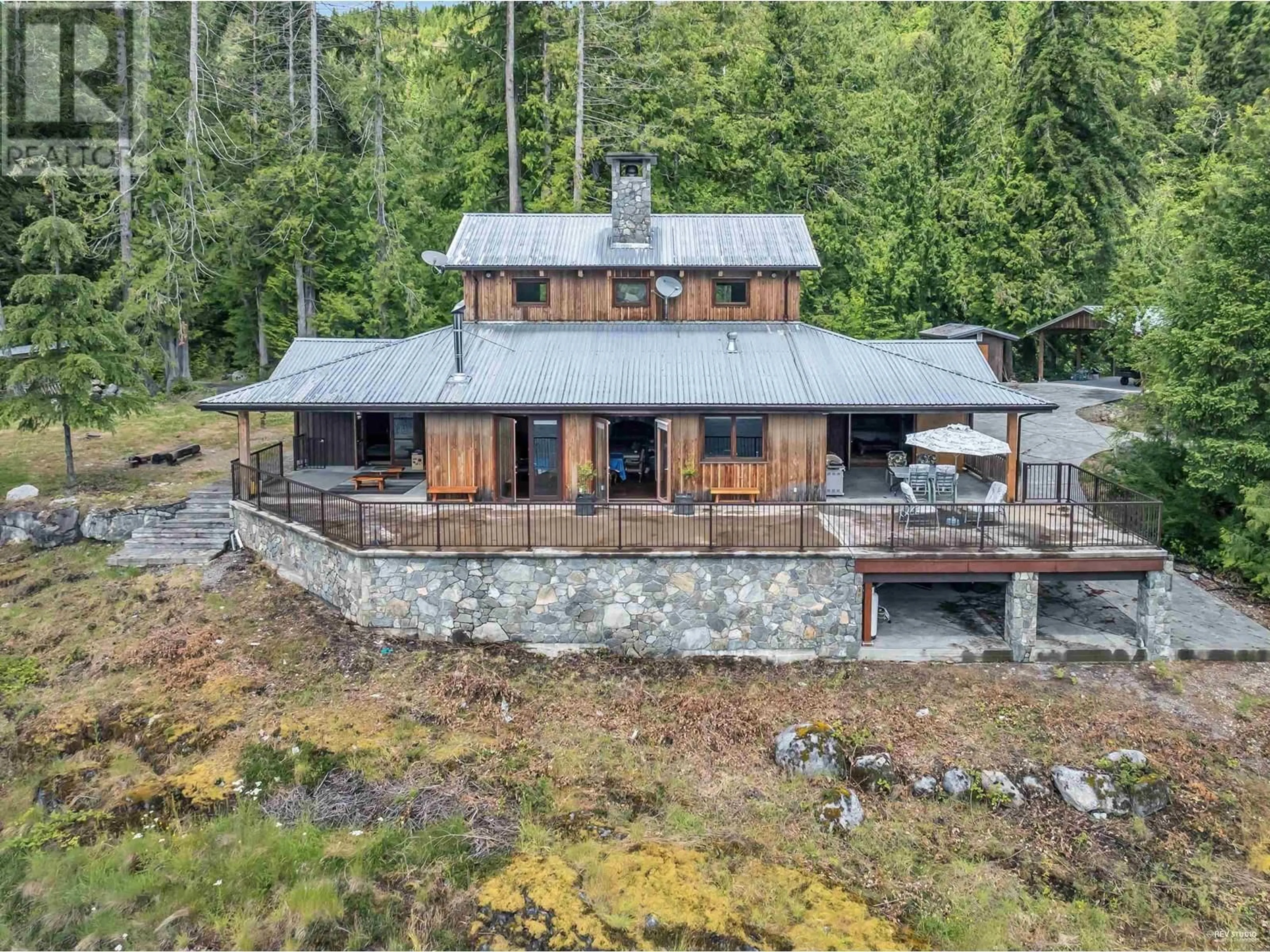 A pic from outside/outdoor area/front of a property/back of a property/a pic from drone, unknown for 15781 EAST EGMONT SHORELINE, Egmont British Columbia V0N1N0