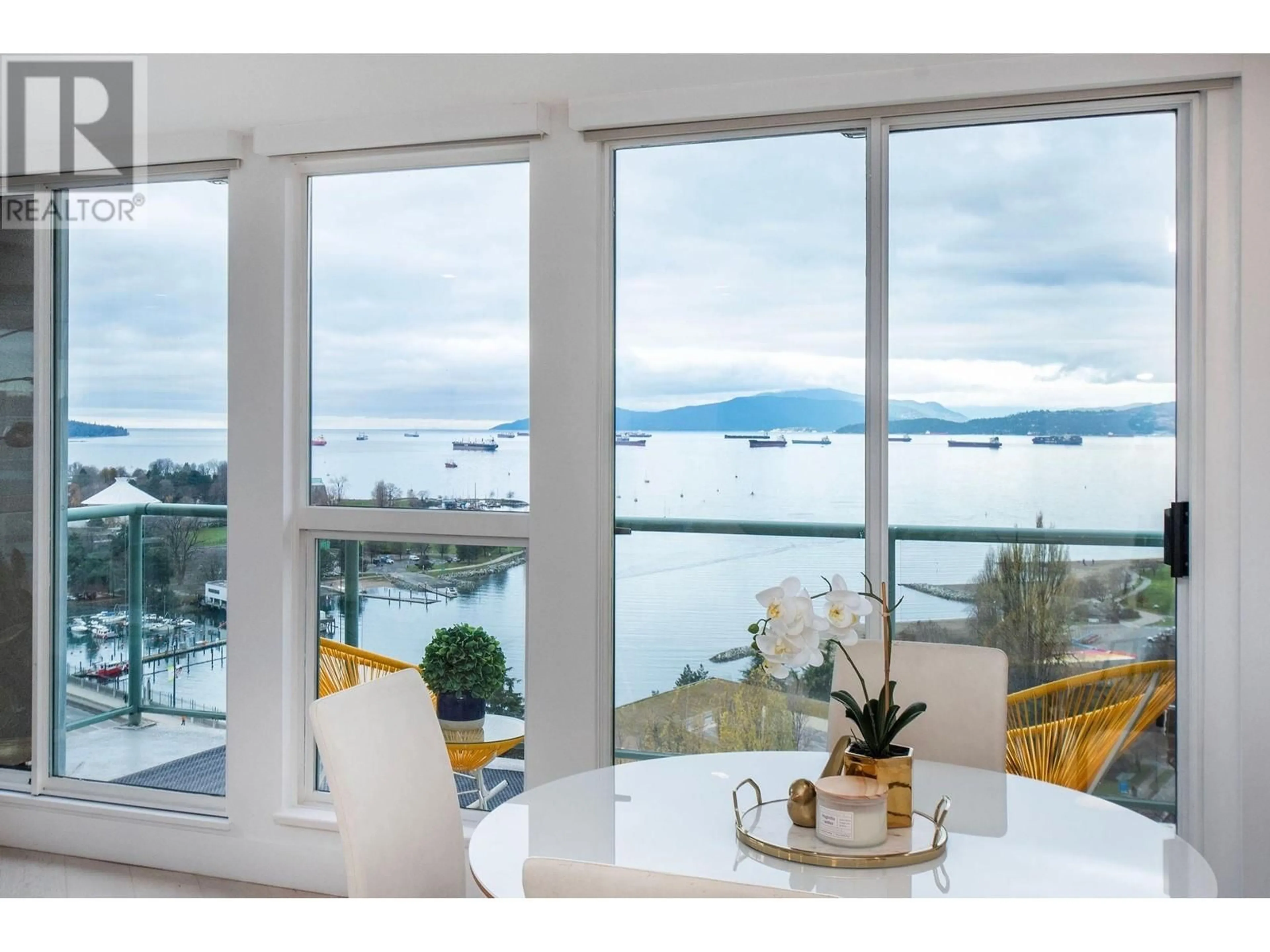 Dining room, unknown for 2201 907 BEACH AVENUE, Vancouver British Columbia V6Z2R3