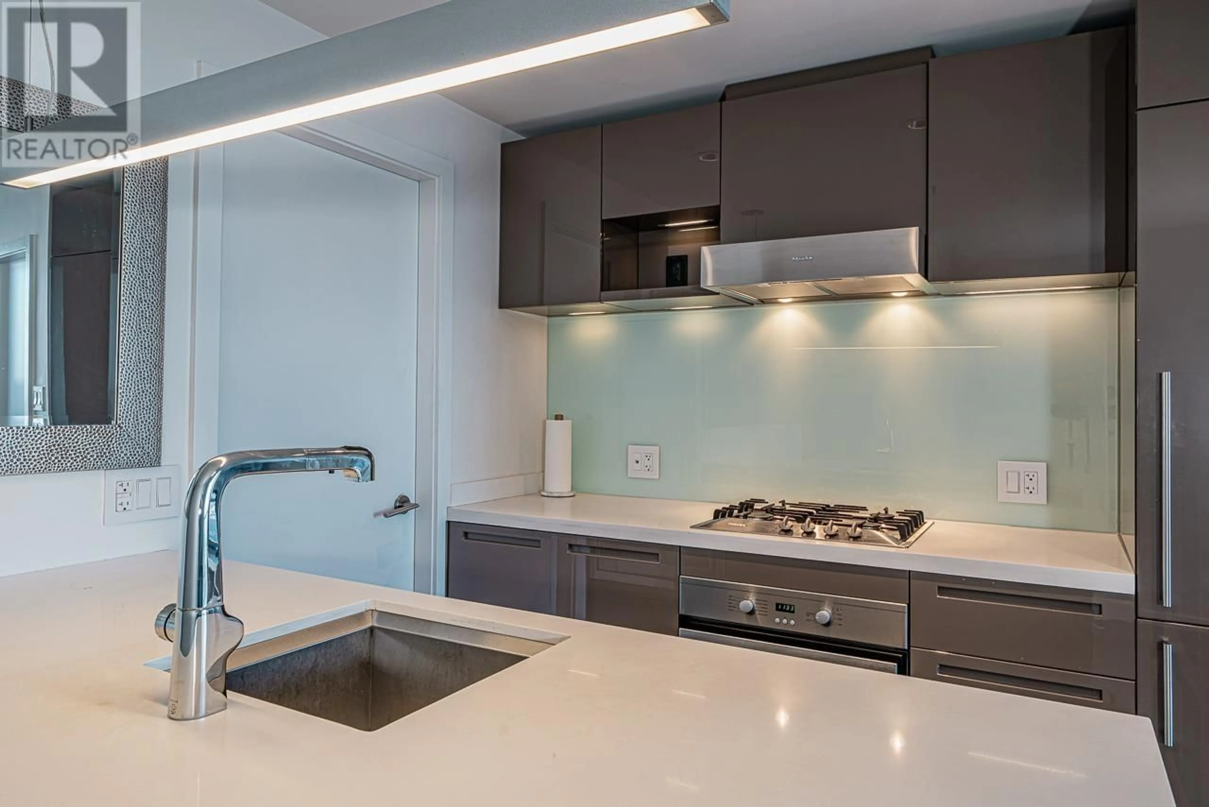 Contemporary kitchen, unknown for 4201 777 RICHARDS STREET, Vancouver British Columbia V6B0M6