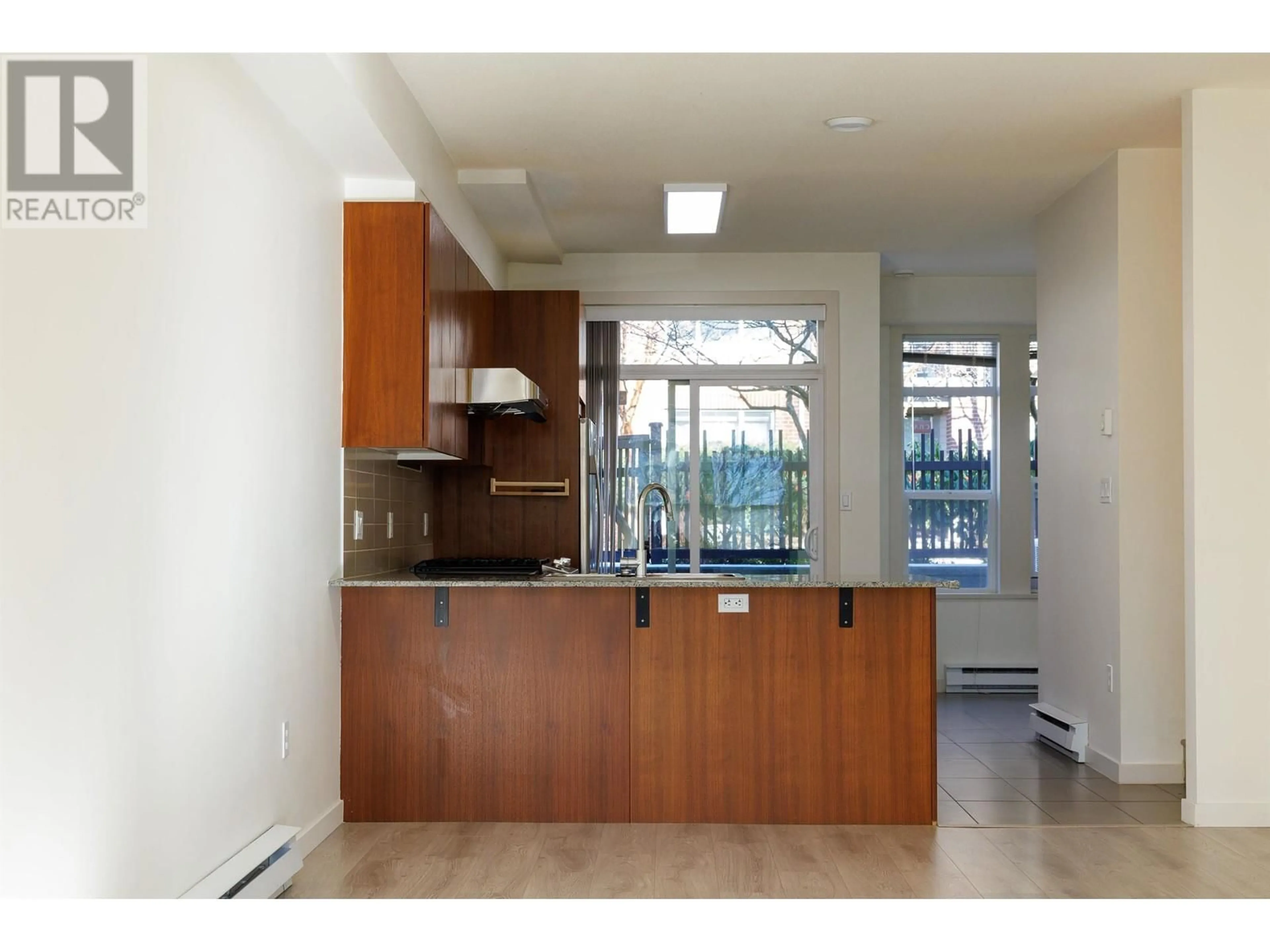 Standard kitchen, unknown for 15 5883 IRMIN STREET, Burnaby British Columbia V5J0C5