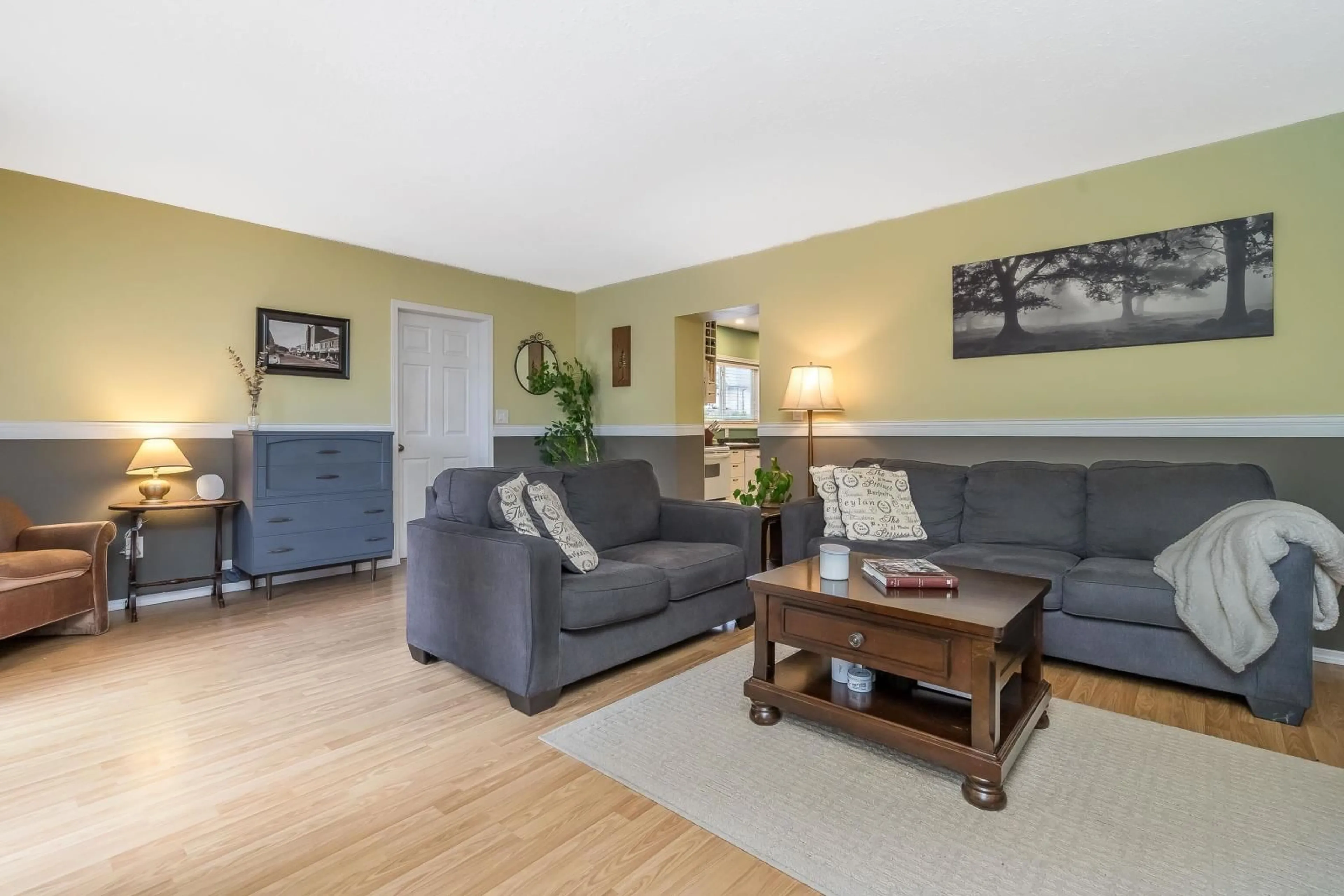 Living room with furniture, unknown for 9624 ST. DAVID STREET|Chilliwack Proper , Chilliwack British Columbia V2P5B6