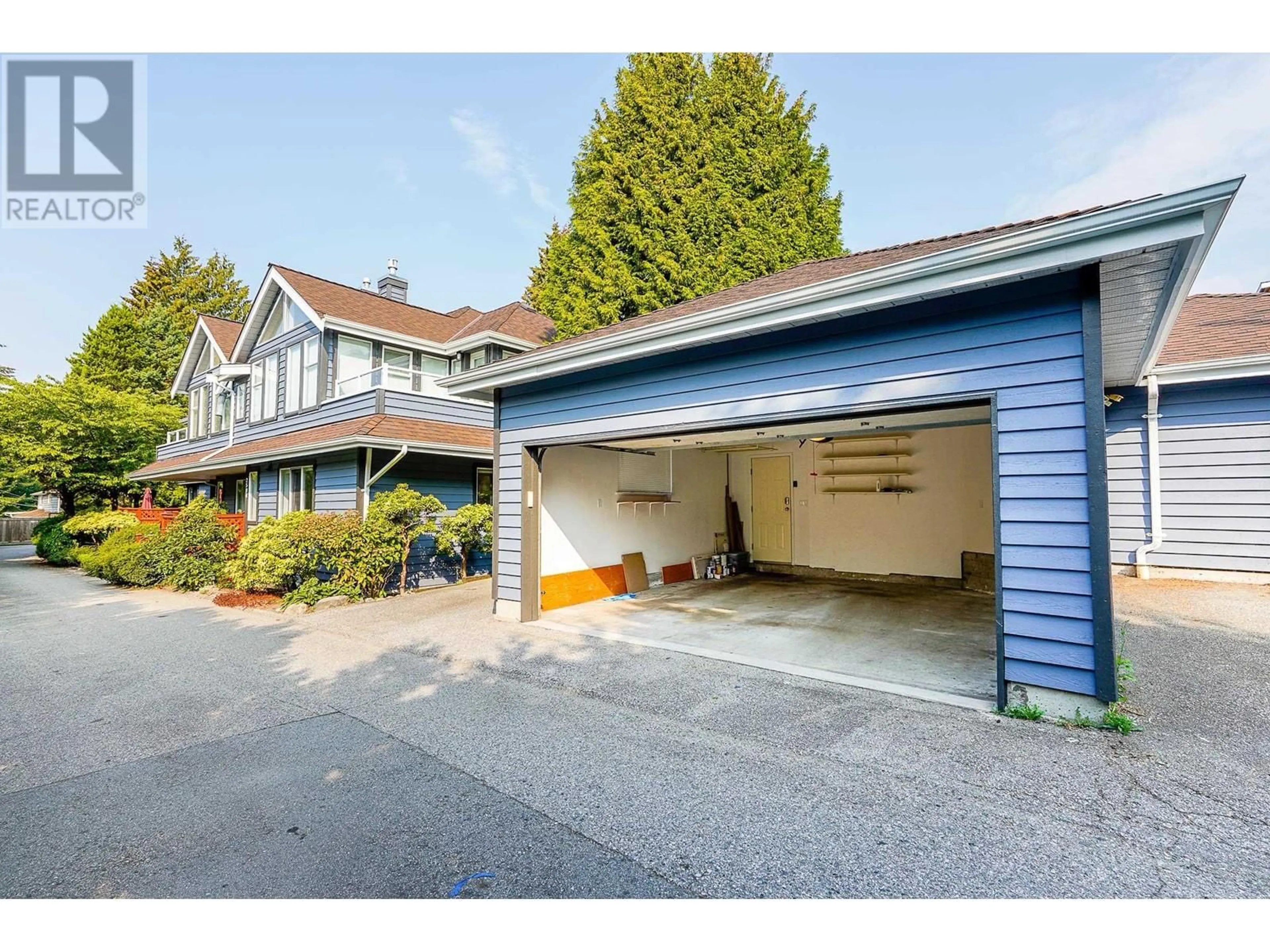 Indoor garage for 2504 WESTERN AVENUE, North Vancouver British Columbia V7N3L1