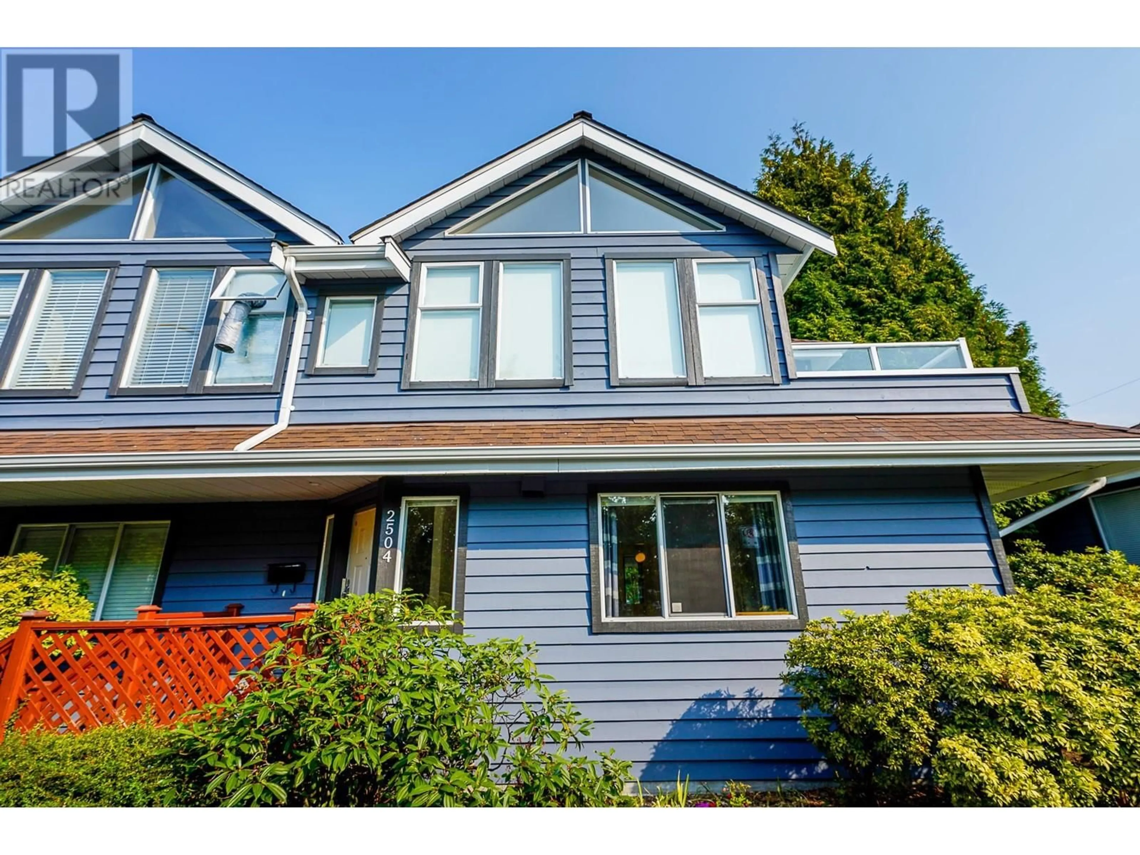 Home with vinyl exterior material, street for 2504 WESTERN AVENUE, North Vancouver British Columbia V7N3L1