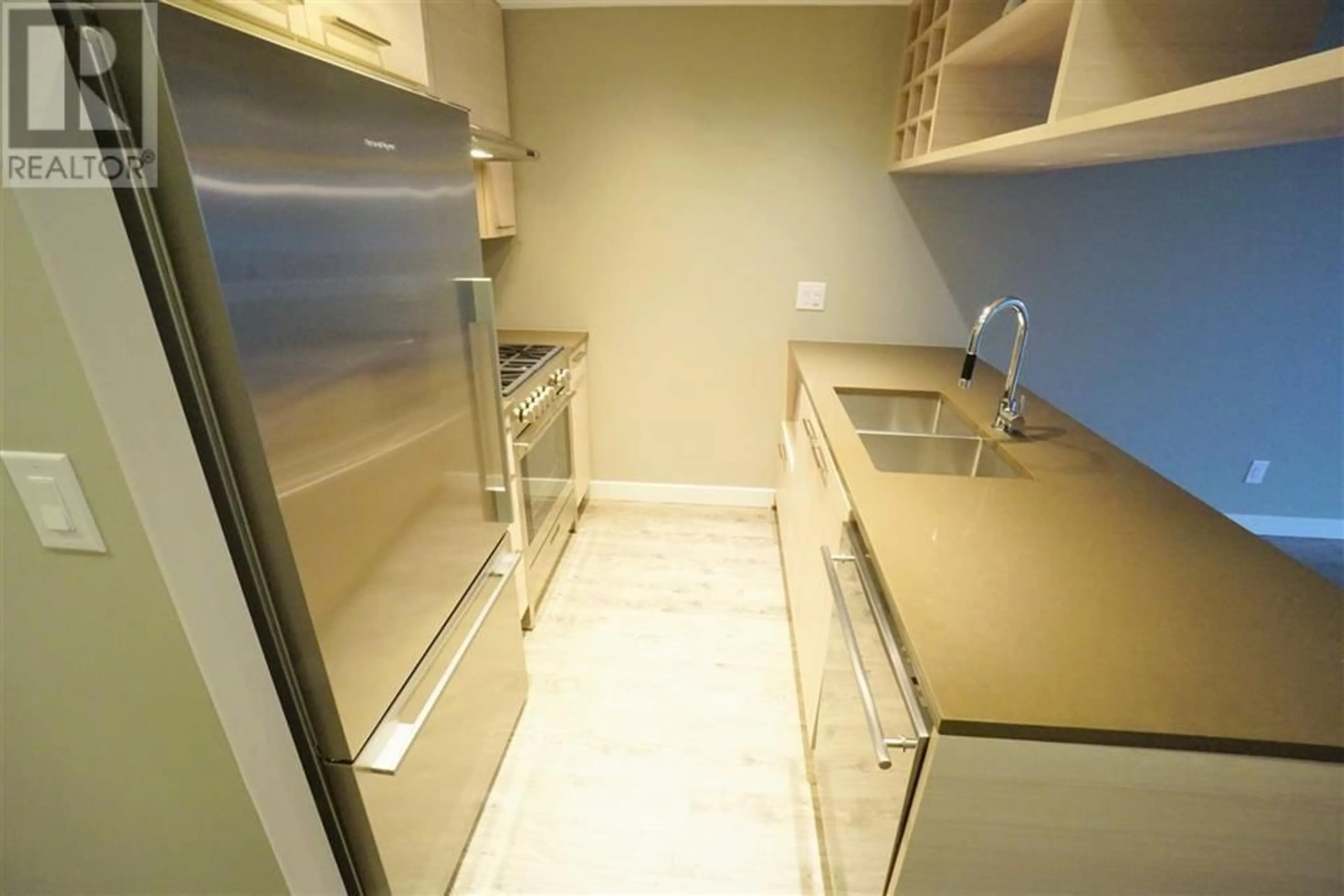 Standard kitchen, unknown for 1715 6188 NO. 3 ROAD, Richmond British Columbia V6Y0J3