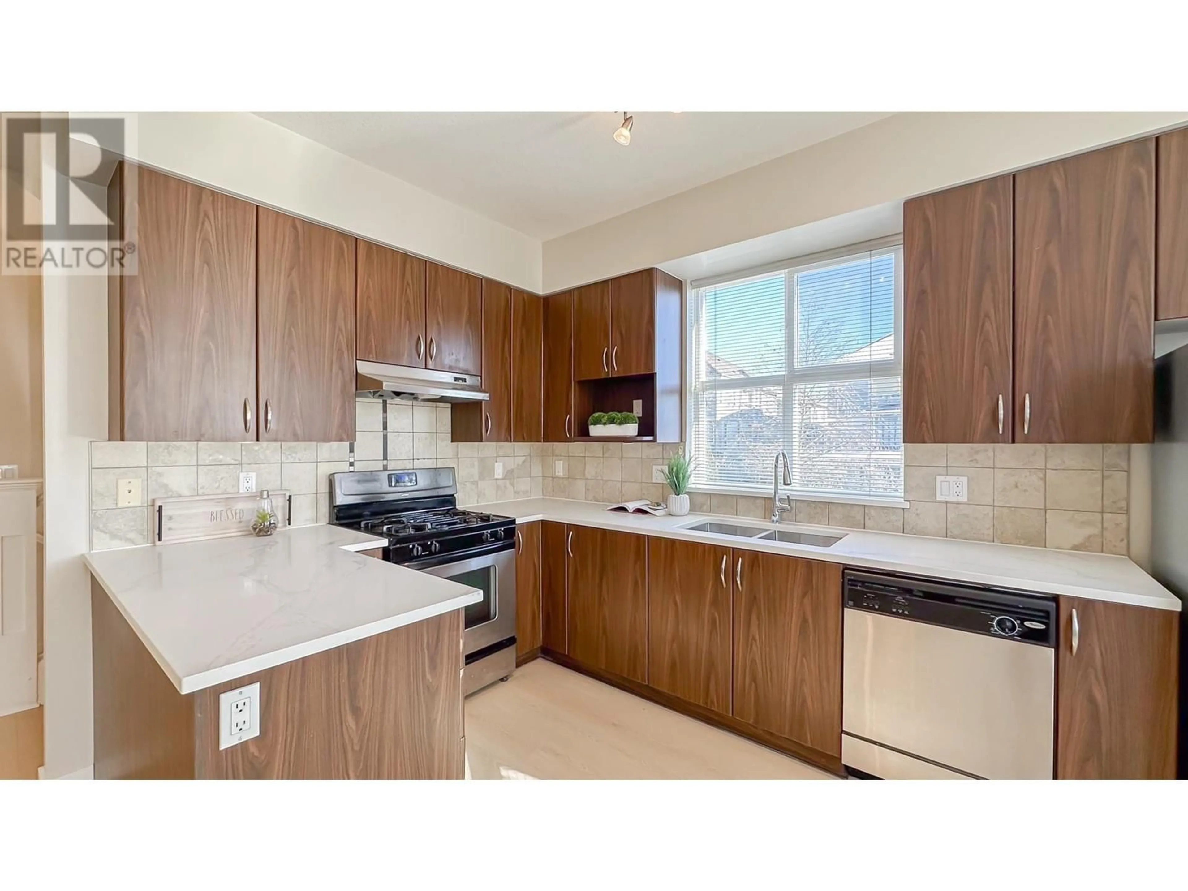 Standard kitchen, unknown for 38 6099 ALDER STREET, Richmond British Columbia V6Y0A8