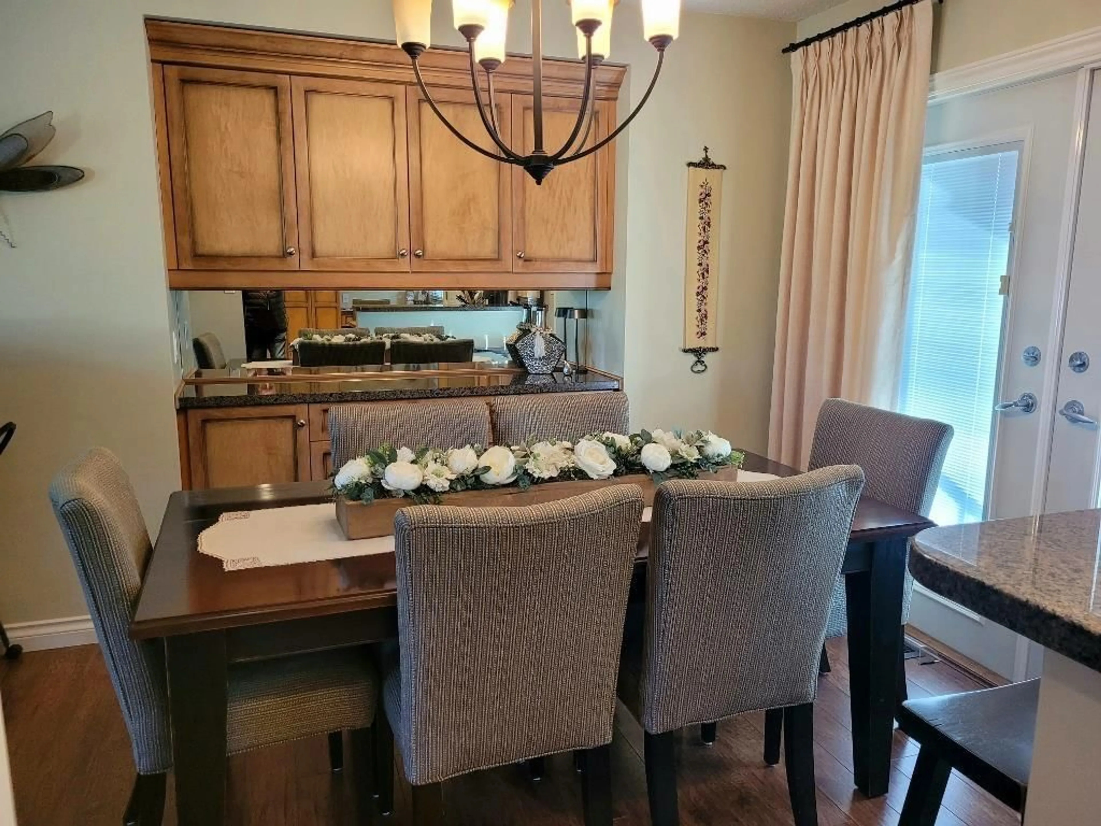 Dining room, wood/laminate floor for 3655 NANAIMO CRESCENT, Abbotsford British Columbia V2T4Z7