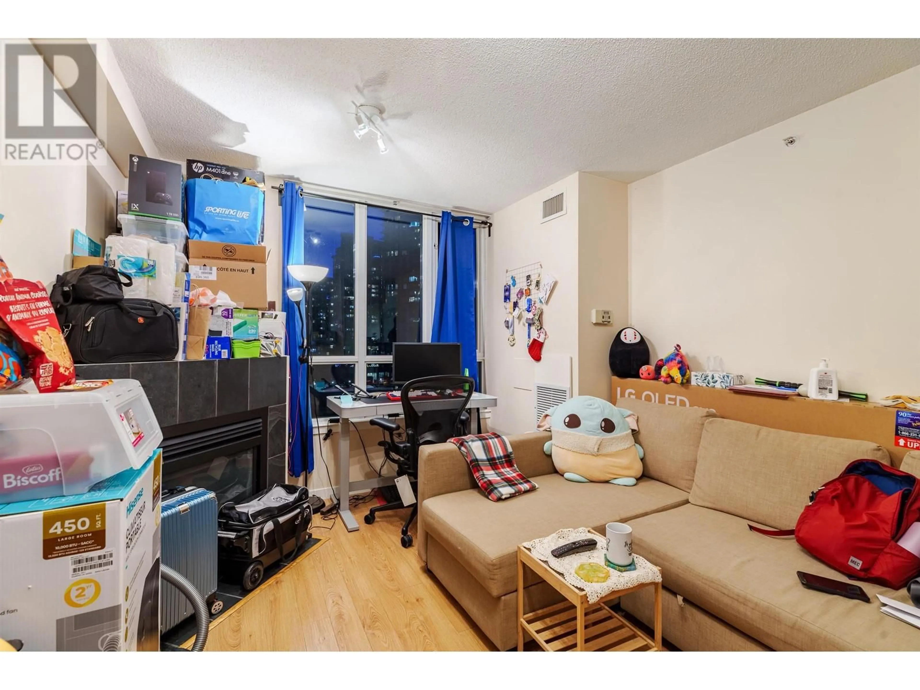 A pic of a room for 1610 63 KEEFER PLACE, Vancouver British Columbia V6B6N6