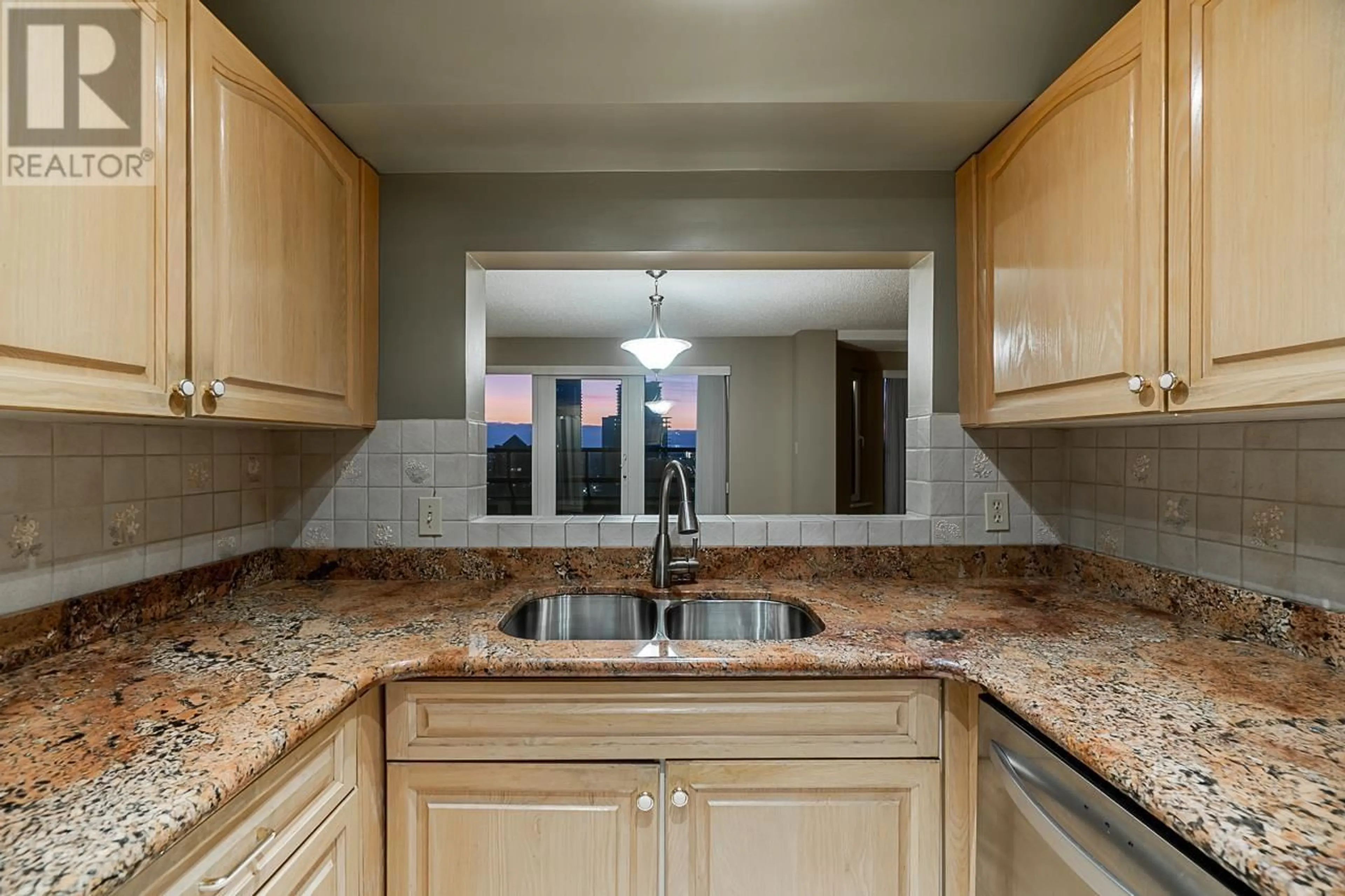 Standard kitchen, ceramic/tile floor for 2504 - 4353 HALIFAX STREET, Burnaby British Columbia V5C5Z4