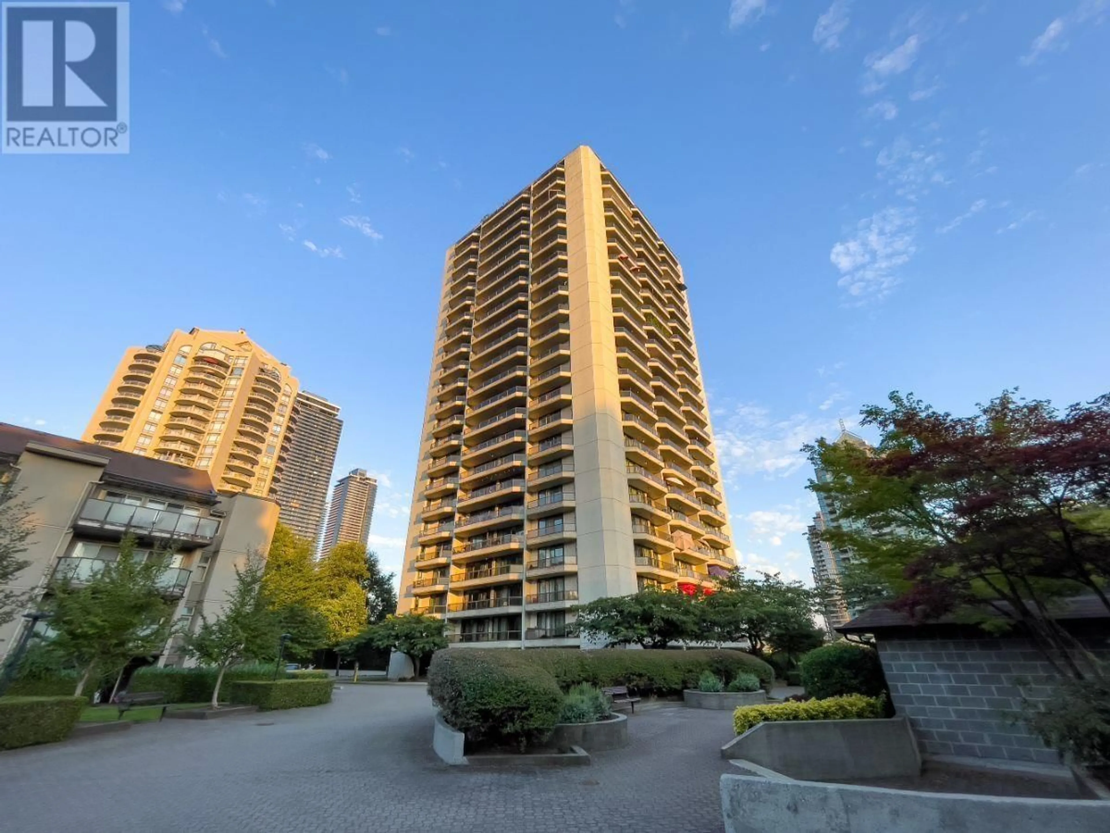 A pic from outside/outdoor area/front of a property/back of a property/a pic from drone, city buildings view from balcony for 2504 PH4-4353 HALIFAX STREET, Burnaby British Columbia V5C5Z4