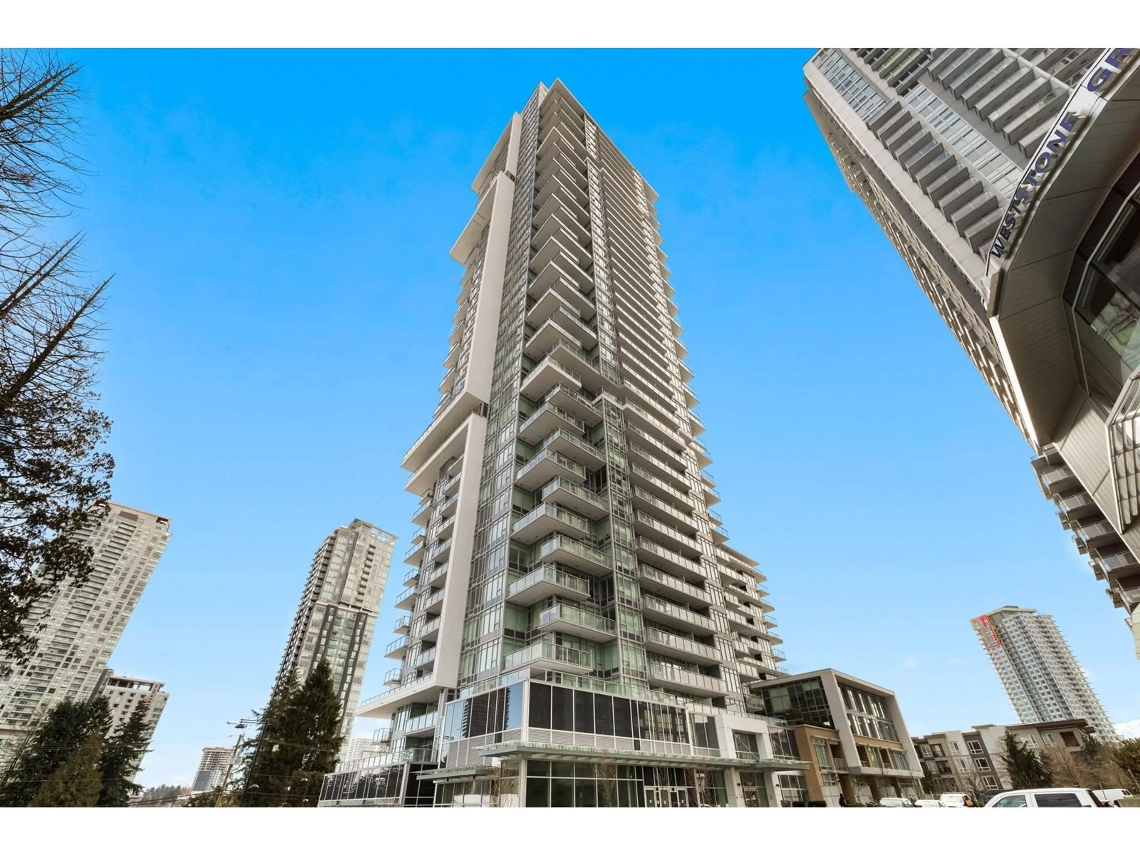 A pic from outside/outdoor area/front of a property/back of a property/a pic from drone, unknown for 1018 - 13350 CENTRAL, Surrey British Columbia V3T0S1