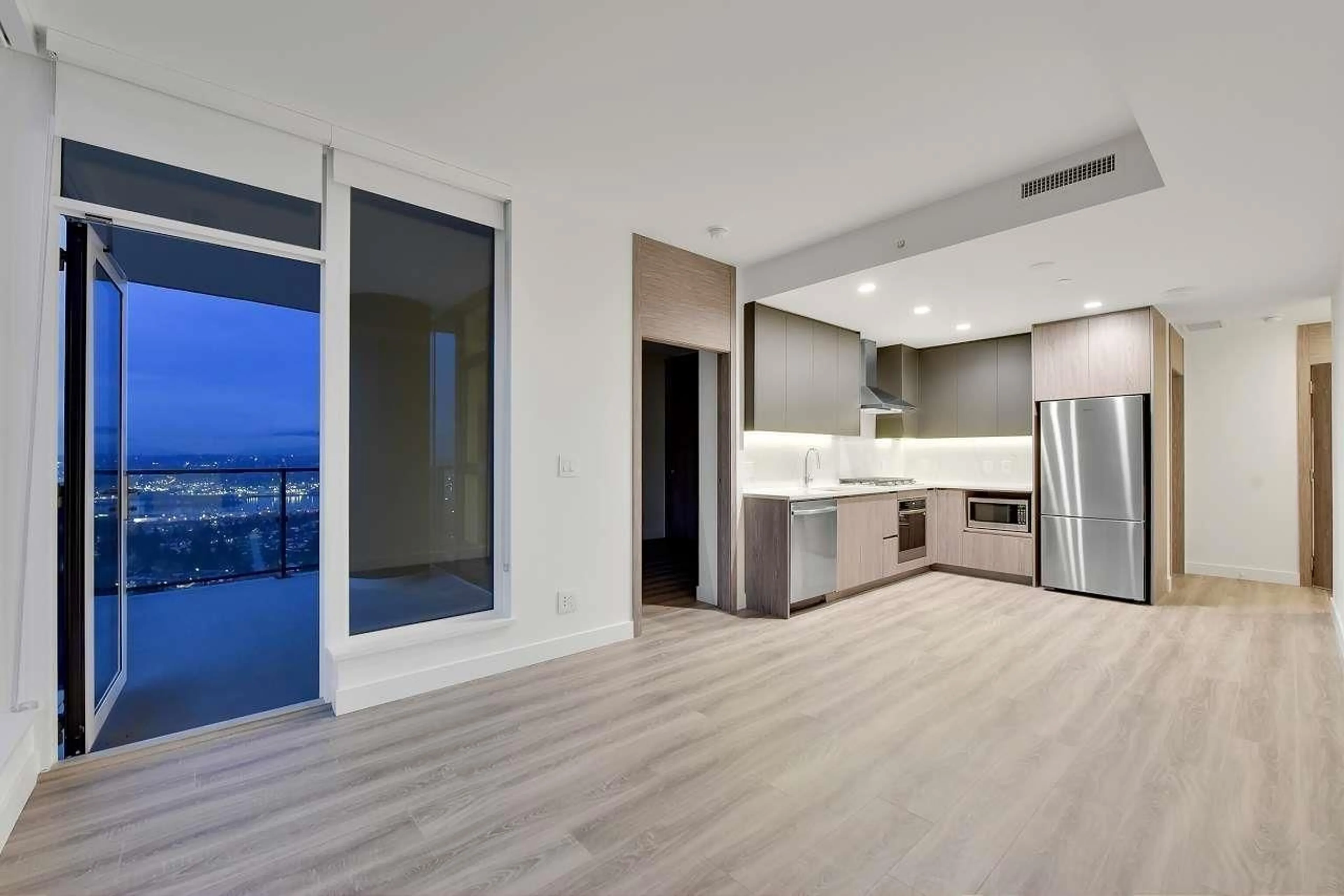 Open concept kitchen, unknown for 3308 - 10750 135A, Surrey British Columbia V3T2X6