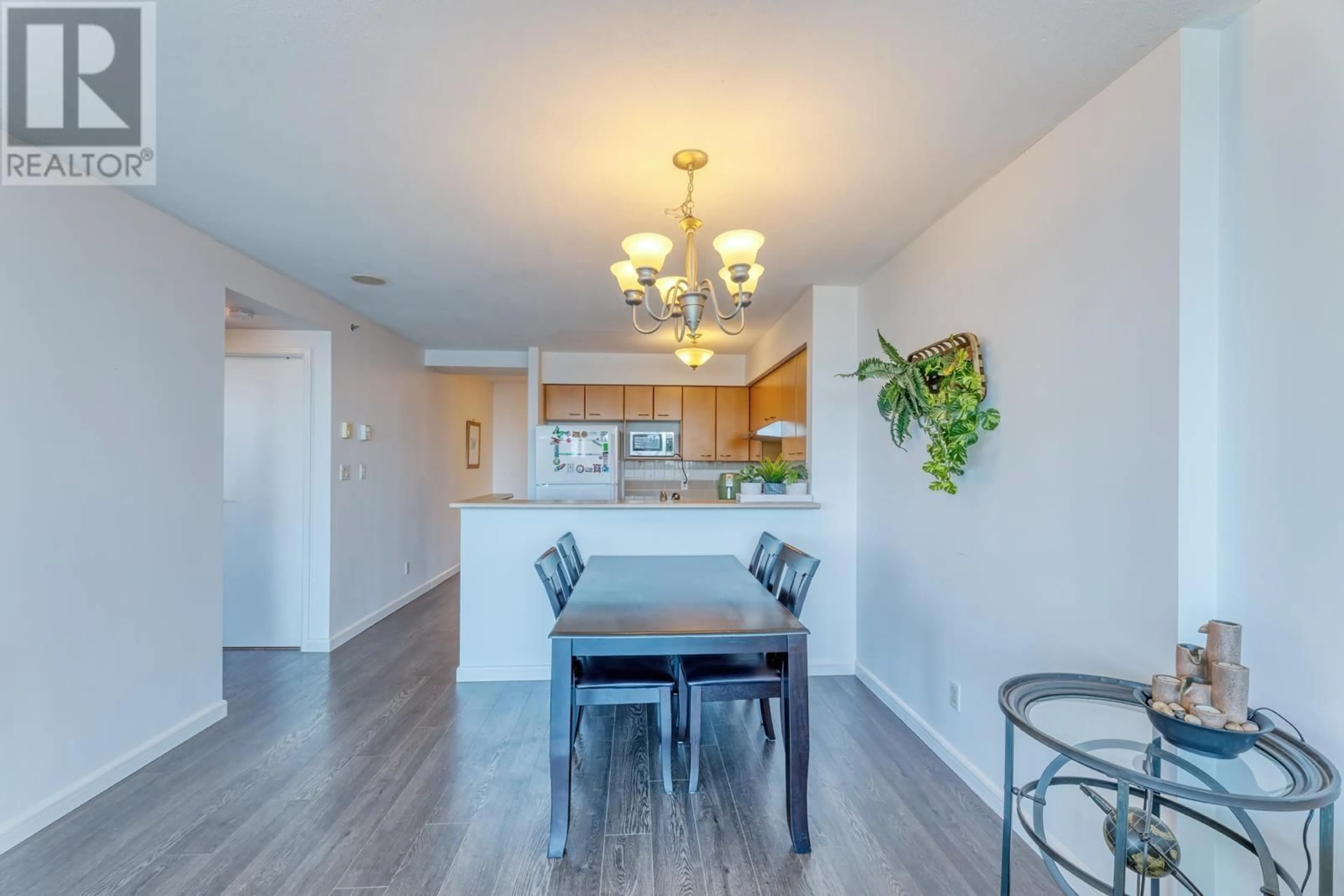 Dining room, wood/laminate floor for 2103 - 6088 WILLINGDON AVENUE, Burnaby British Columbia V5H4V2
