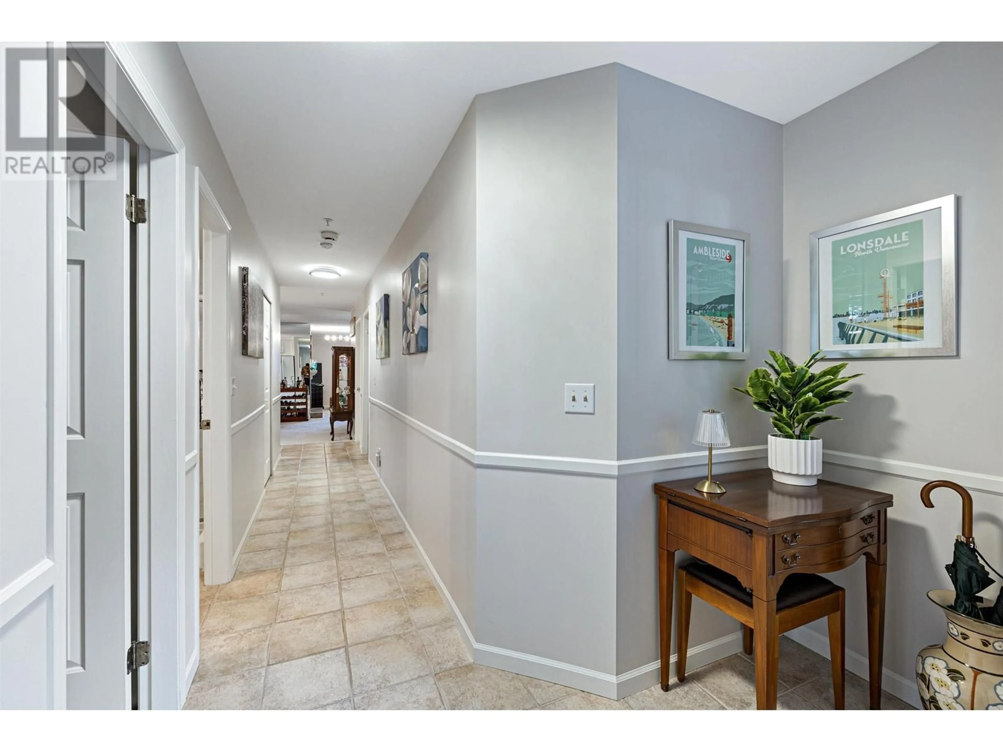 Indoor entryway for 307 1050 BOWRON COURT, North Vancouver British Columbia V7H2X6