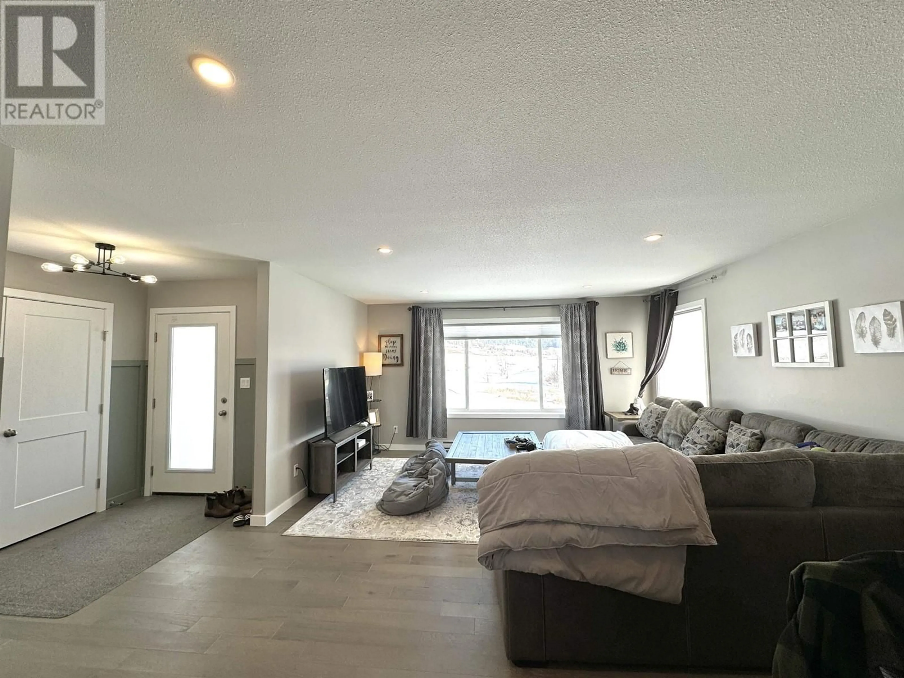 Living room with furniture, unknown for 199 COYOTE ROCK DRIVE, Williams Lake British Columbia V2G0B1