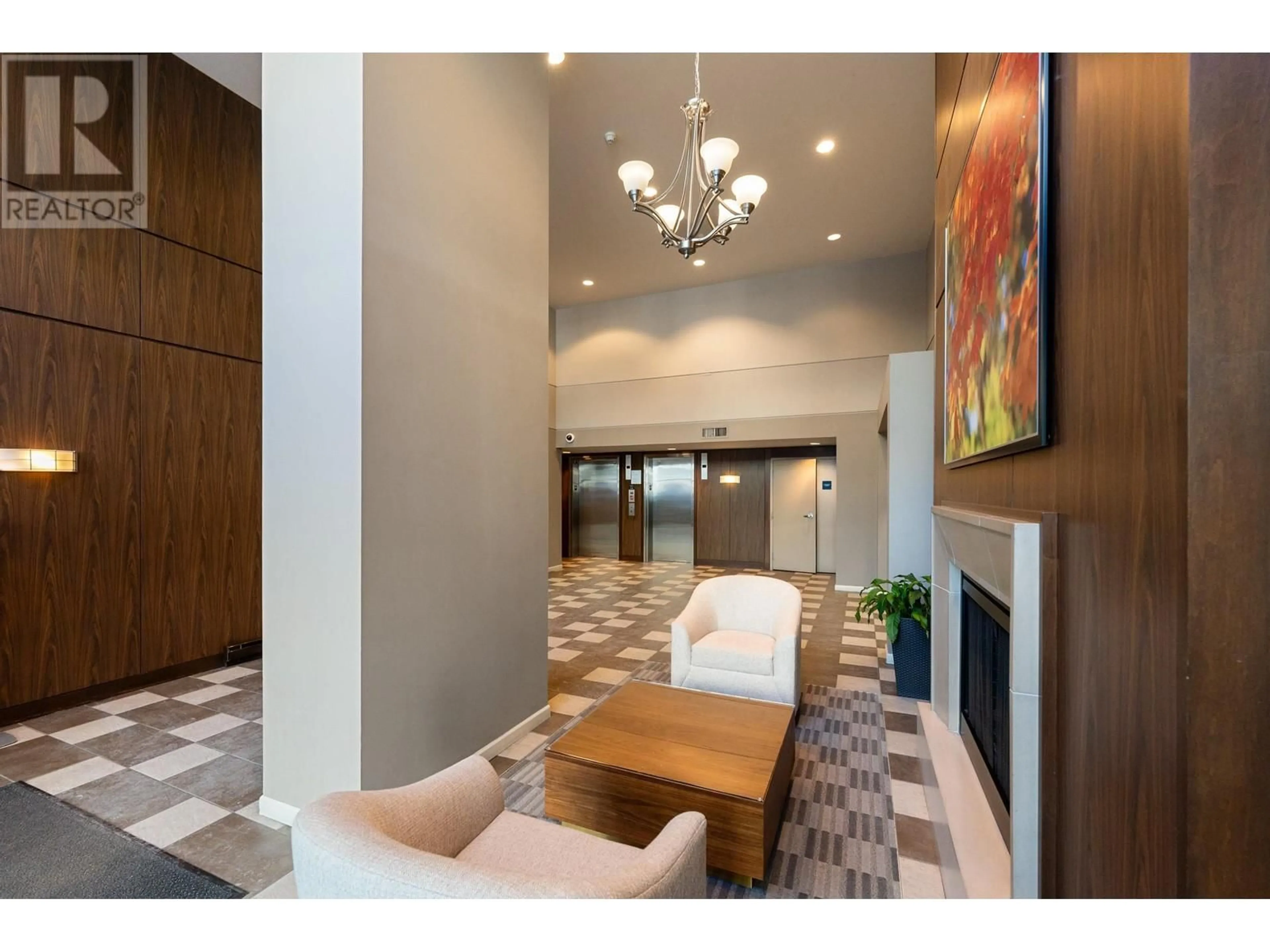 Indoor foyer for 903 - 9262 UNIVERSITY CRESCENT, Burnaby British Columbia V5A0A4
