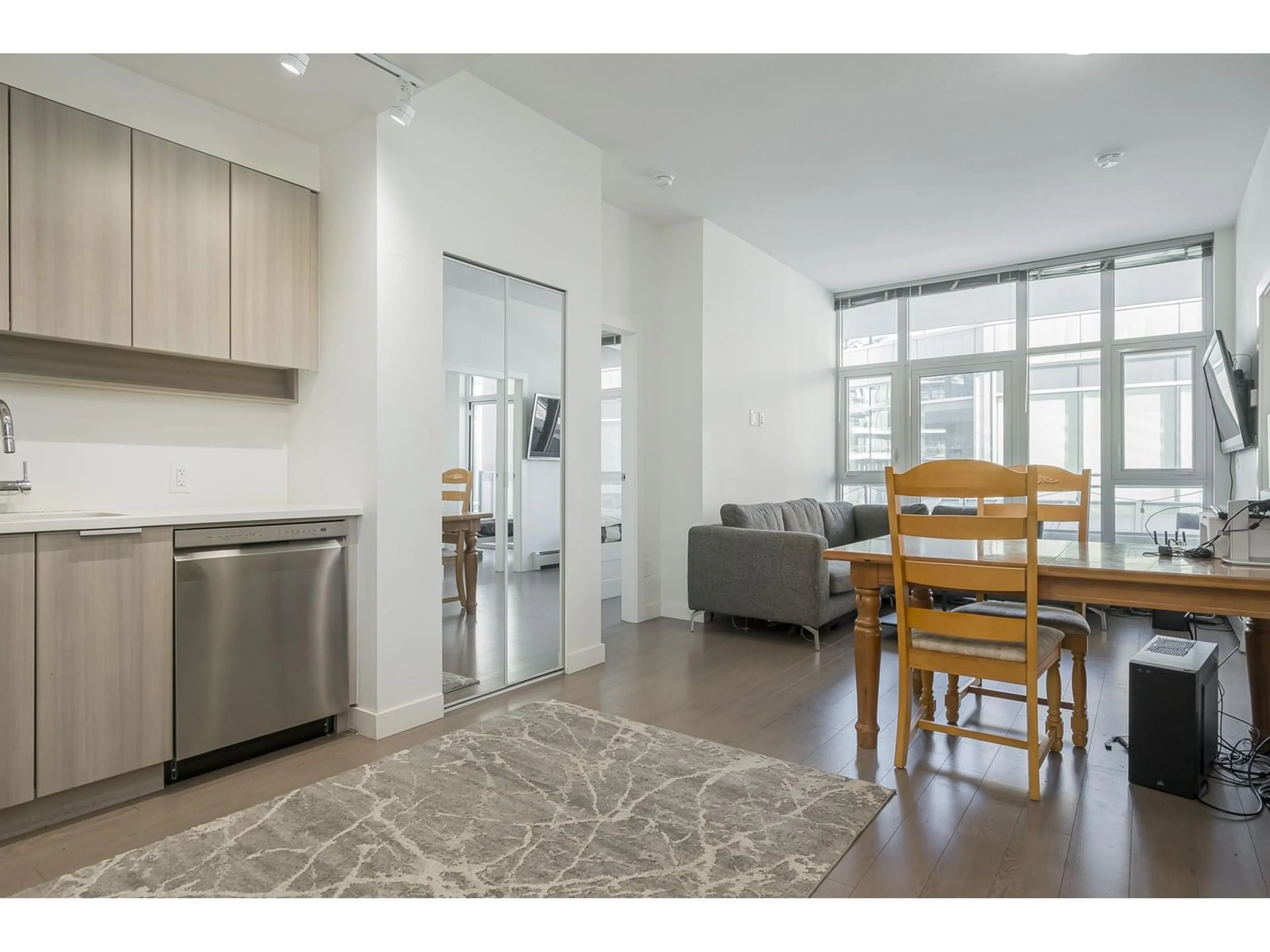 Open concept kitchen, unknown for 315 - 13308 CENTRAL, Surrey British Columbia V3T0M4