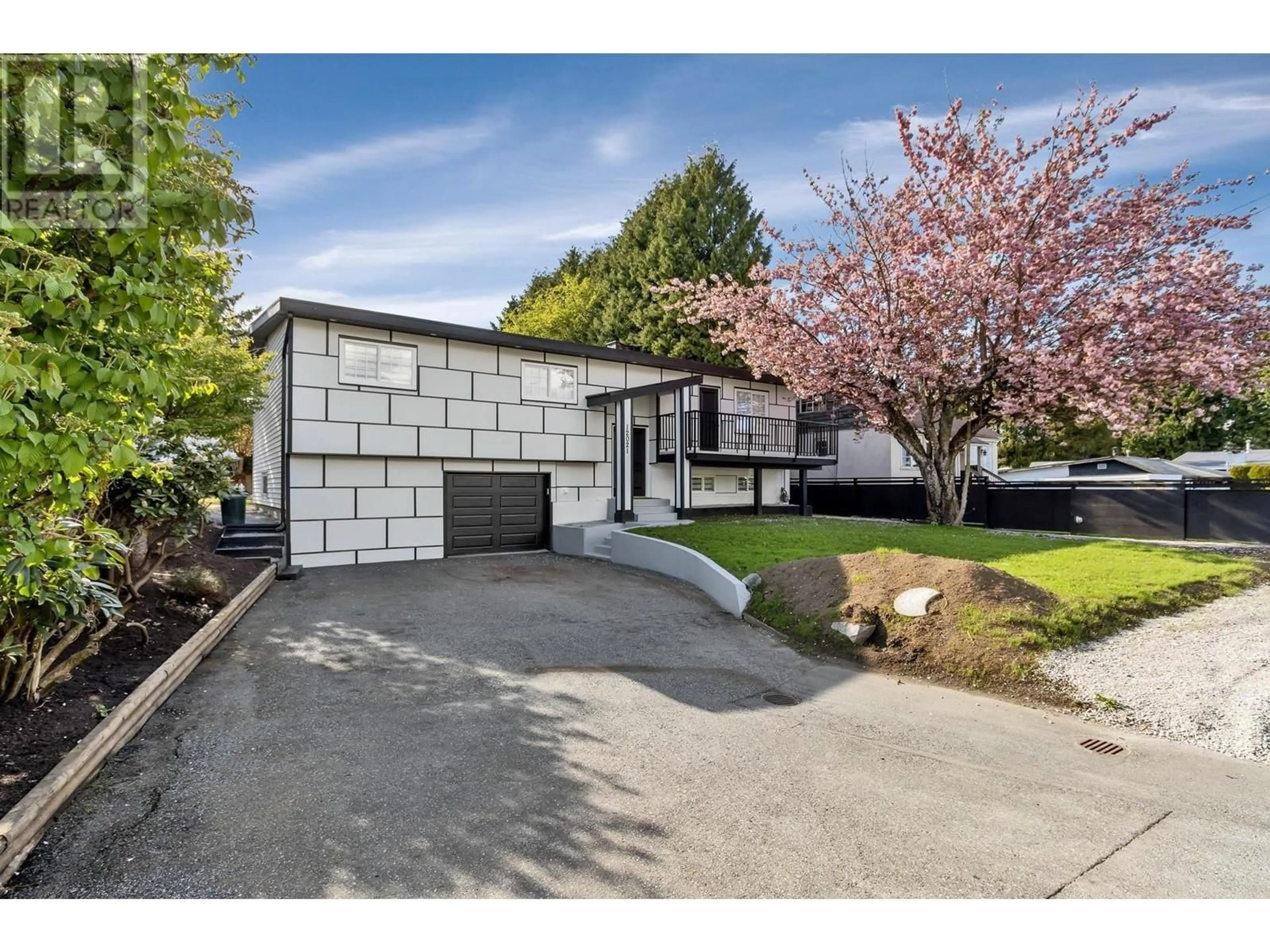 Home with vinyl exterior material, street for 12021 GLENHURST STREET, Maple Ridge British Columbia V2X6V8