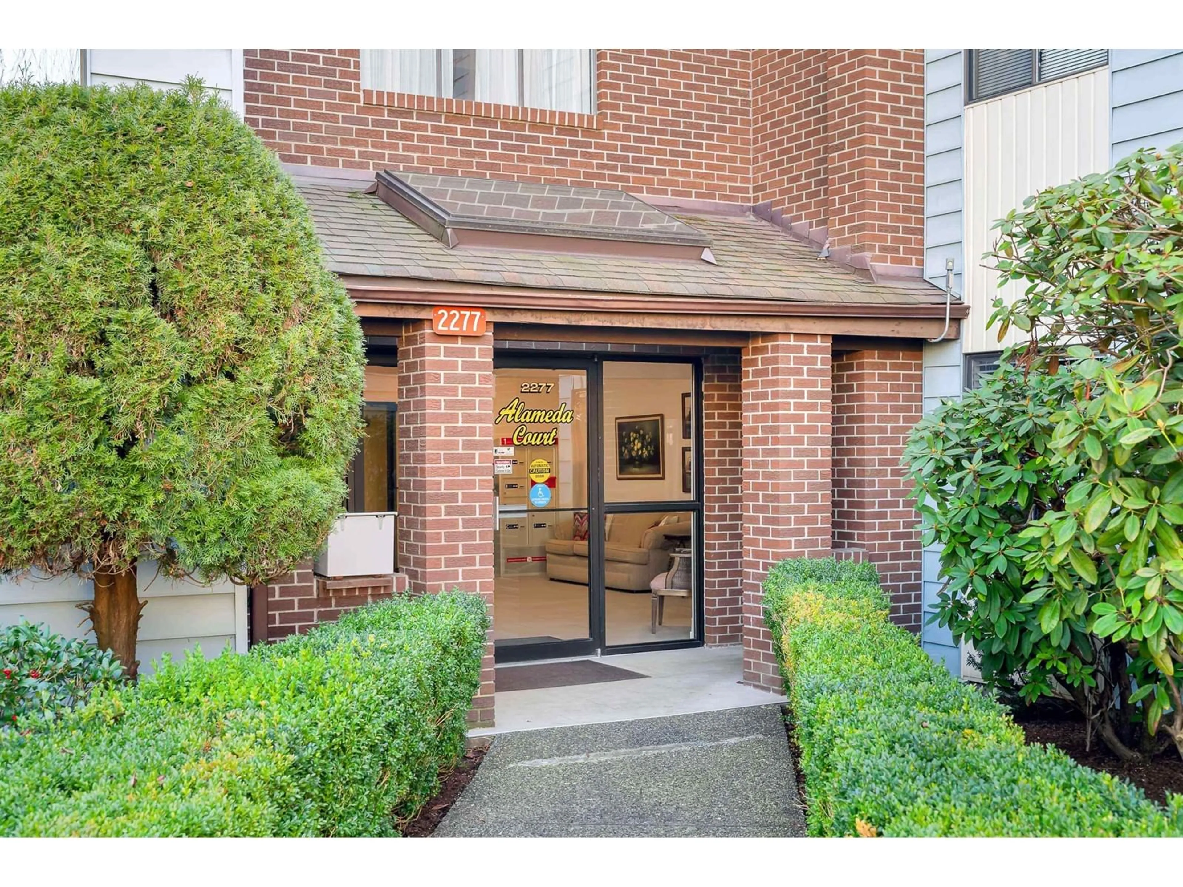 Indoor entryway for 216 2277 MCCALLUM ROAD, Abbotsford British Columbia V2S6H9