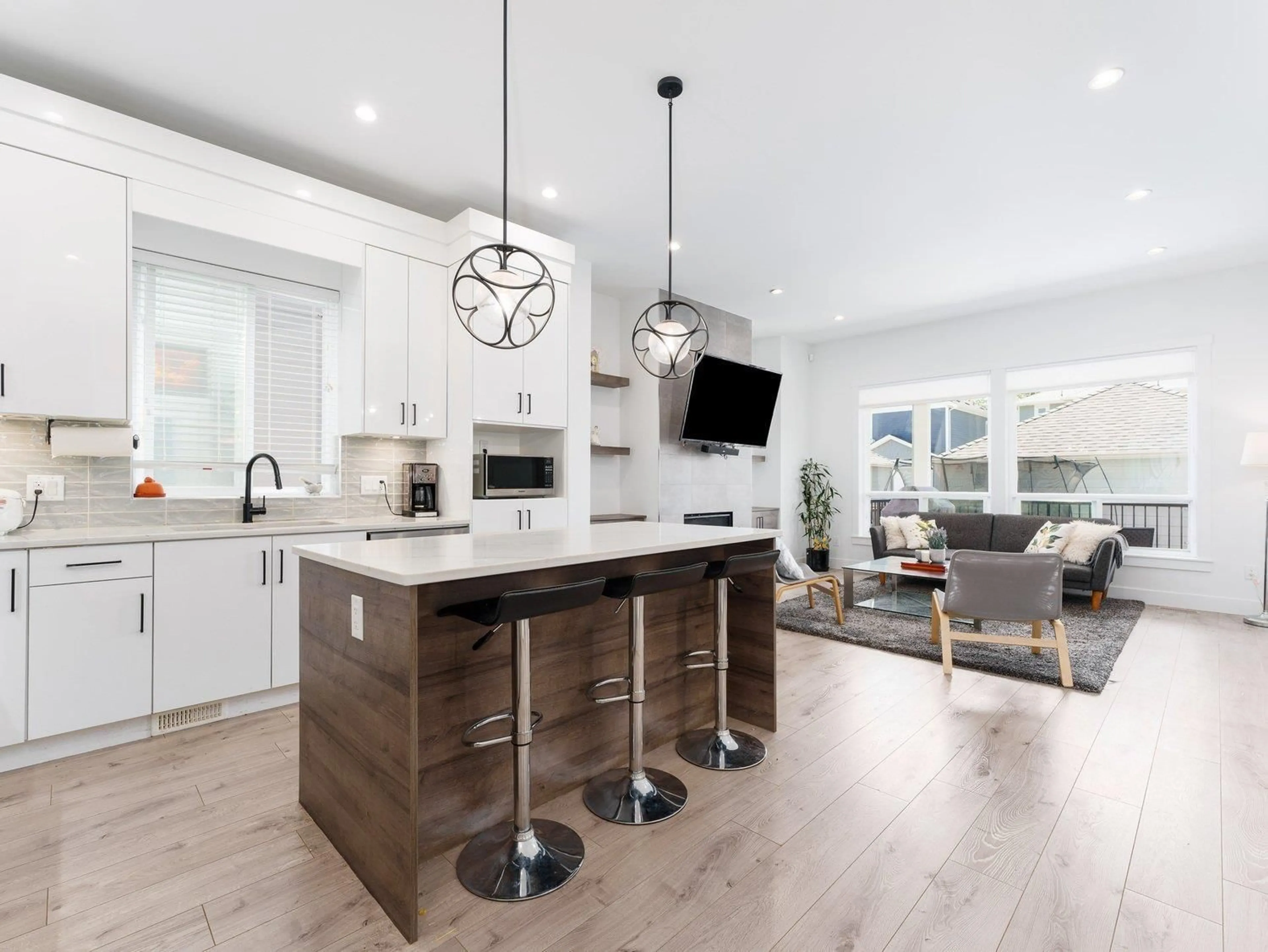 Open concept kitchen, unknown for 17172 1 AVENUE, Surrey British Columbia V3Z9R2