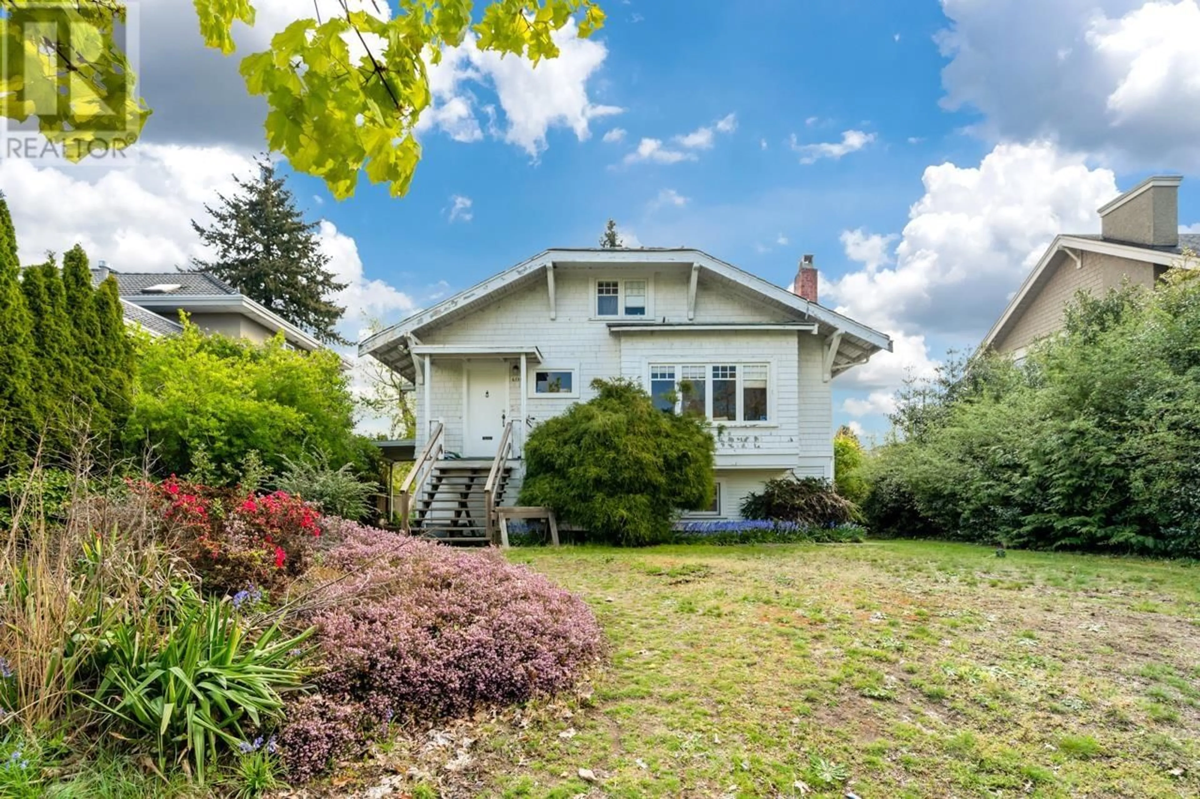 Home with vinyl exterior material, street for 6150 CYPRESS STREET, Vancouver British Columbia V6M3S2