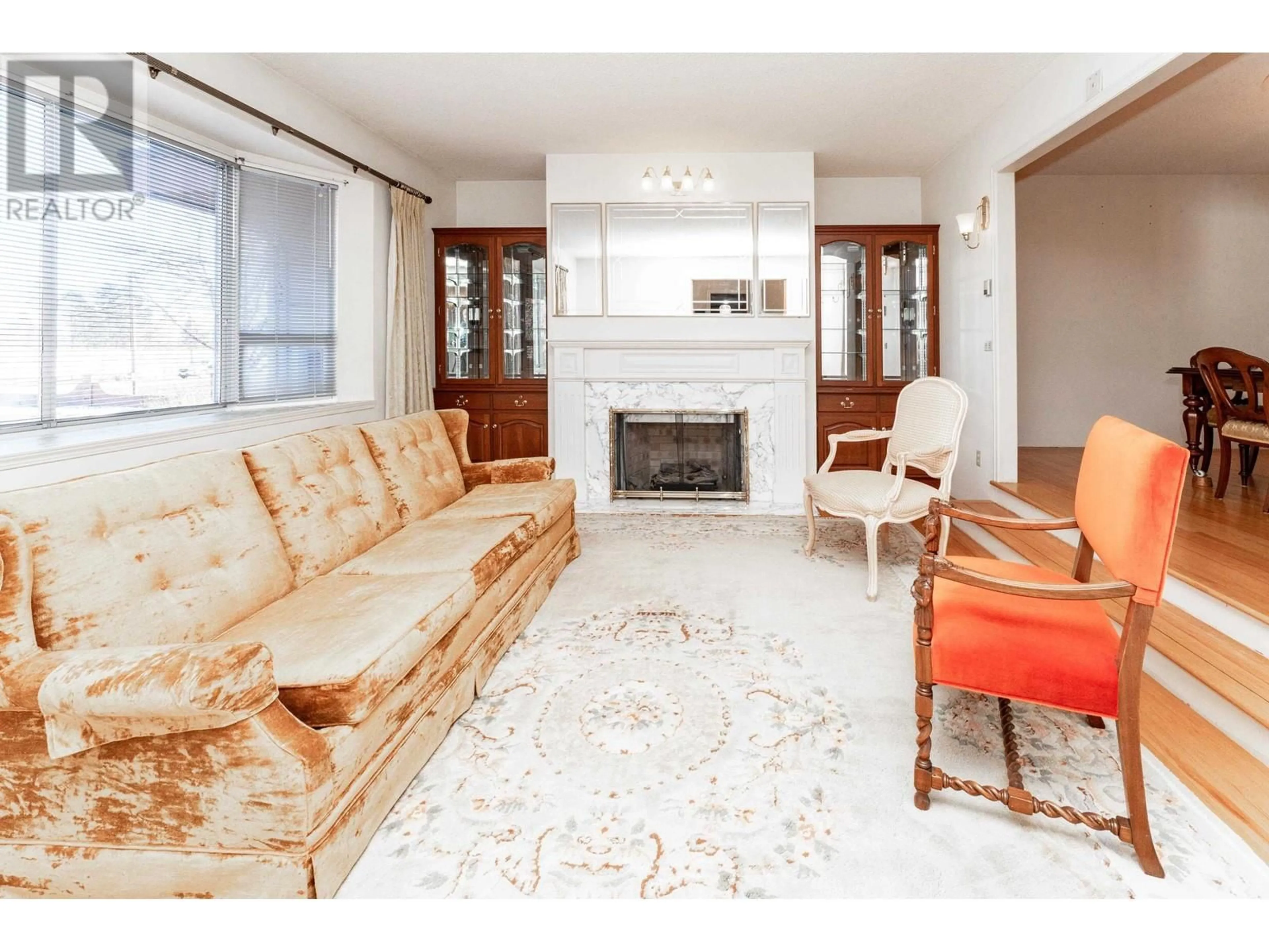 Living room with furniture, unknown for 11871 NO. 3 ROAD, Richmond British Columbia V7A1X3