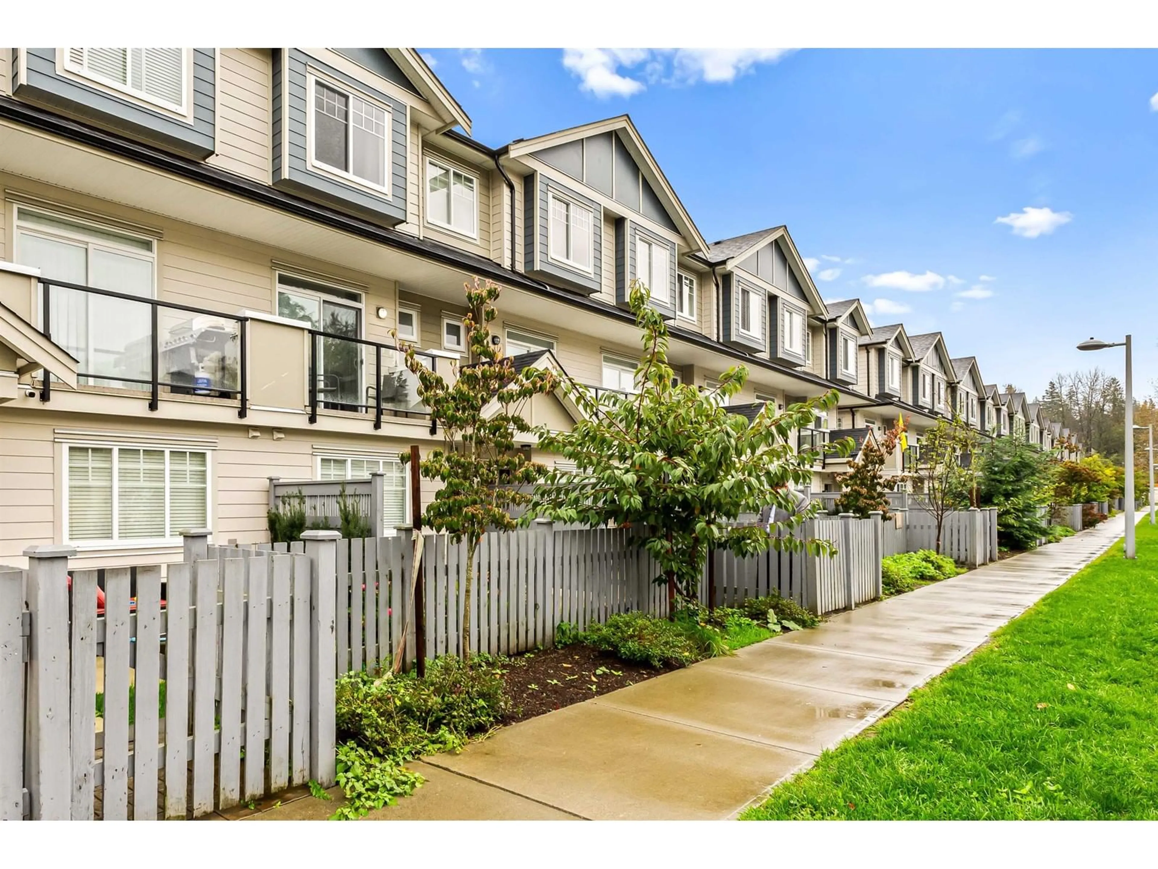 Patio, street for 59 - 13898 64, Surrey British Columbia V3W1L6
