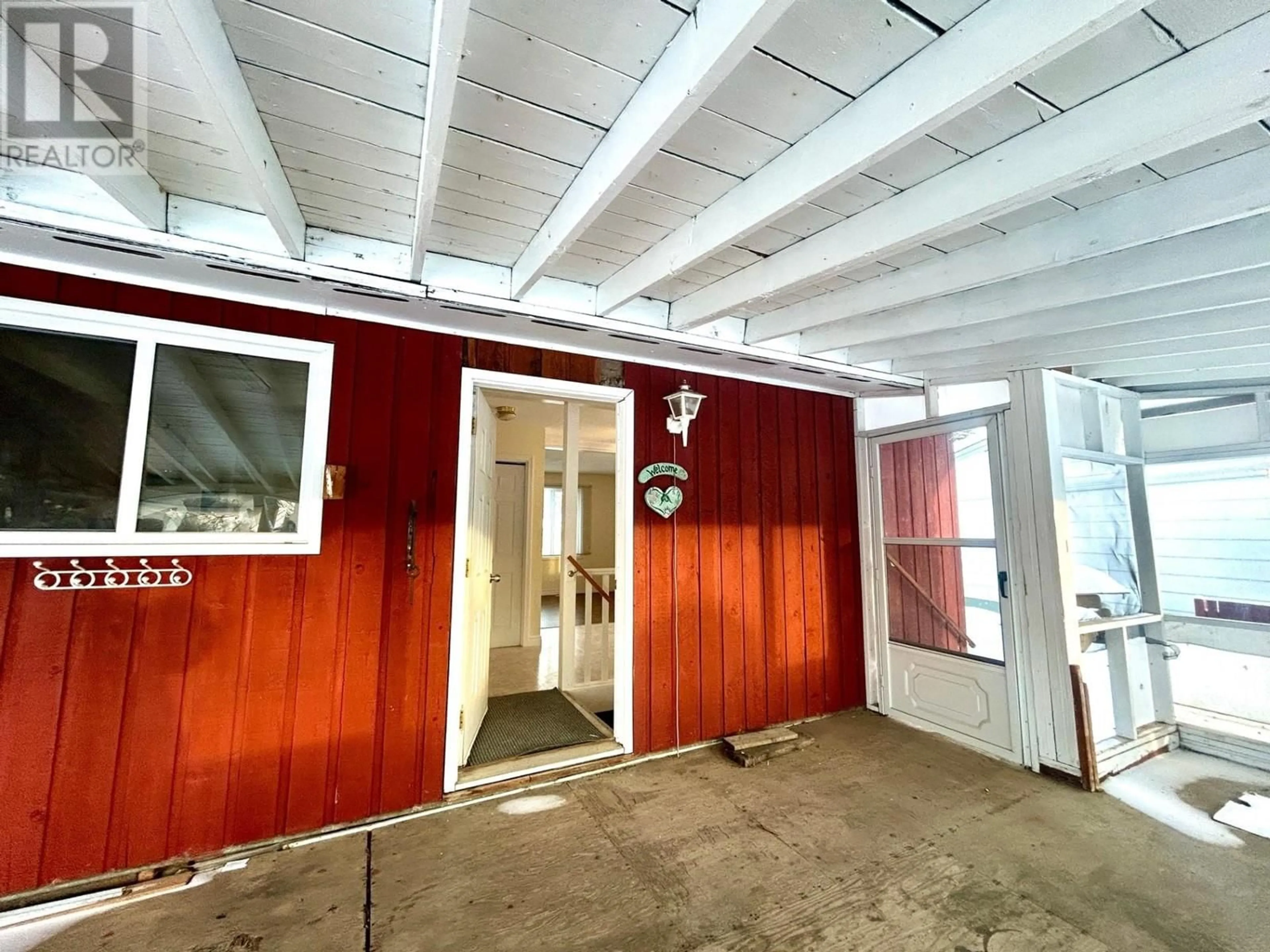 Indoor foyer for 5235 COTTONWOOD ROAD, Fort Nelson British Columbia V0C1R0