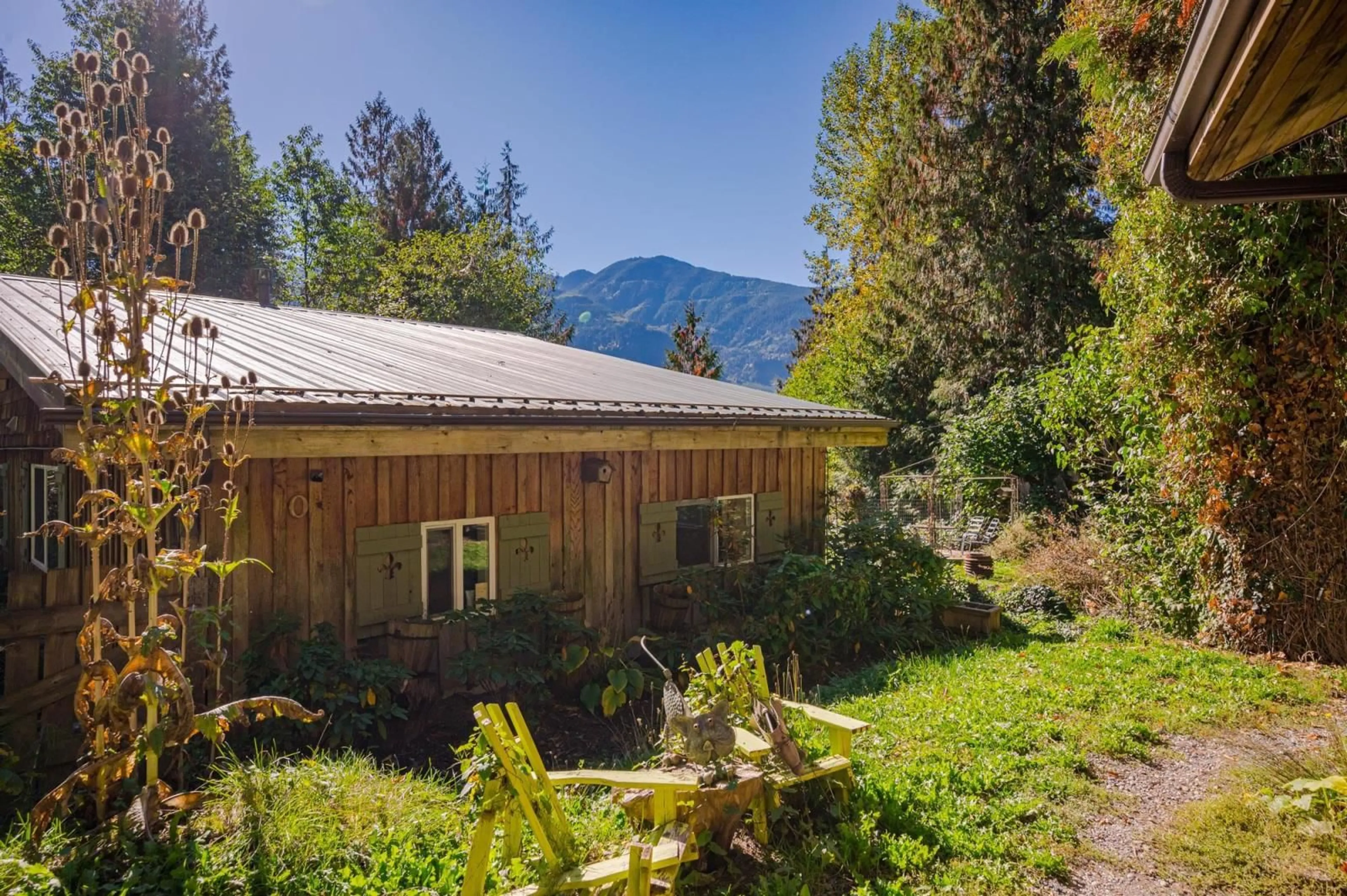 A pic from outside/outdoor area/front of a property/back of a property/a pic from drone, mountain view for 50802 WINONA ROAD, Chilliwack British Columbia V4Z1B6