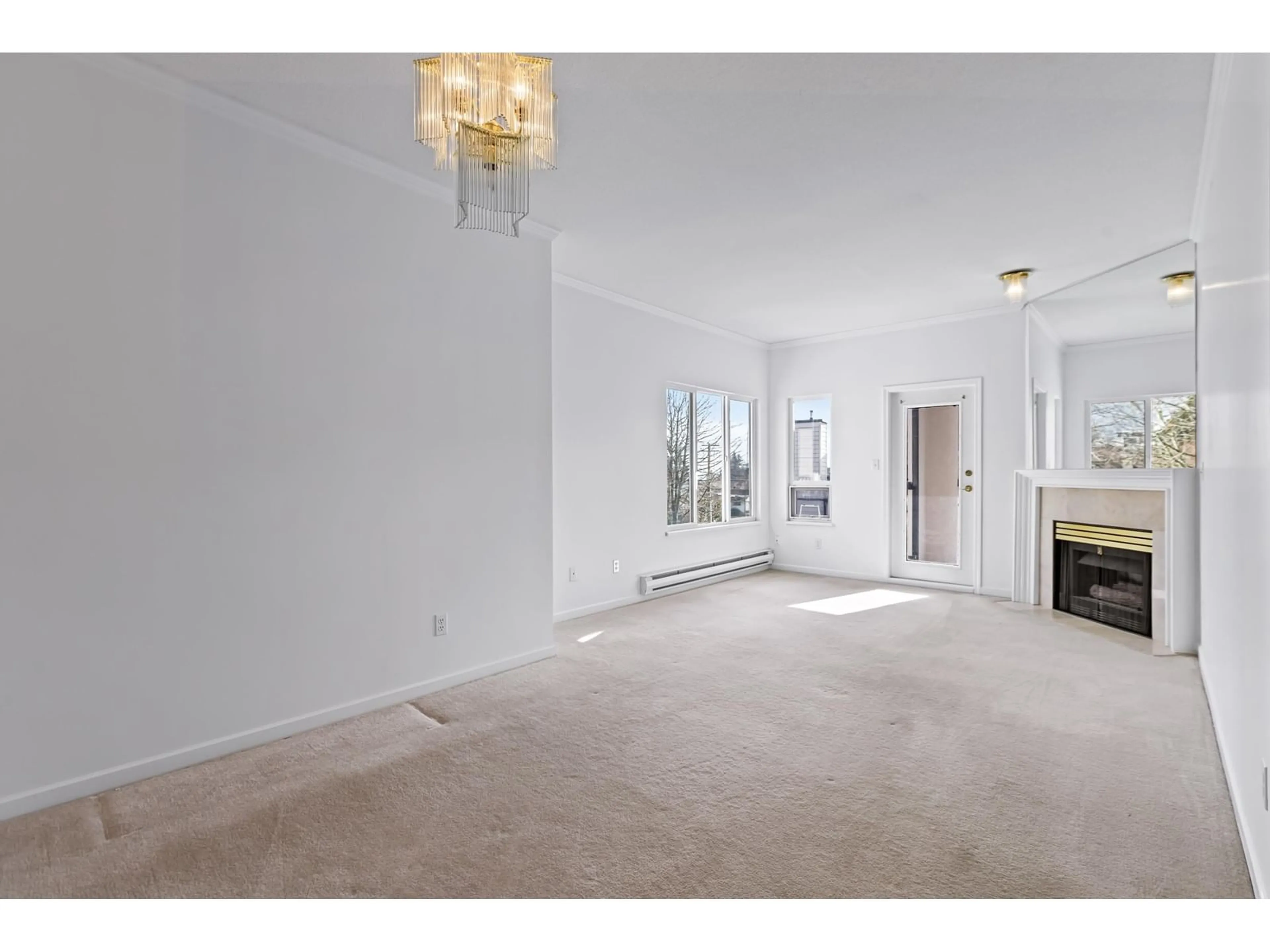 A pic of a room for 311 - 1533 BEST, White Rock British Columbia V4B4E9
