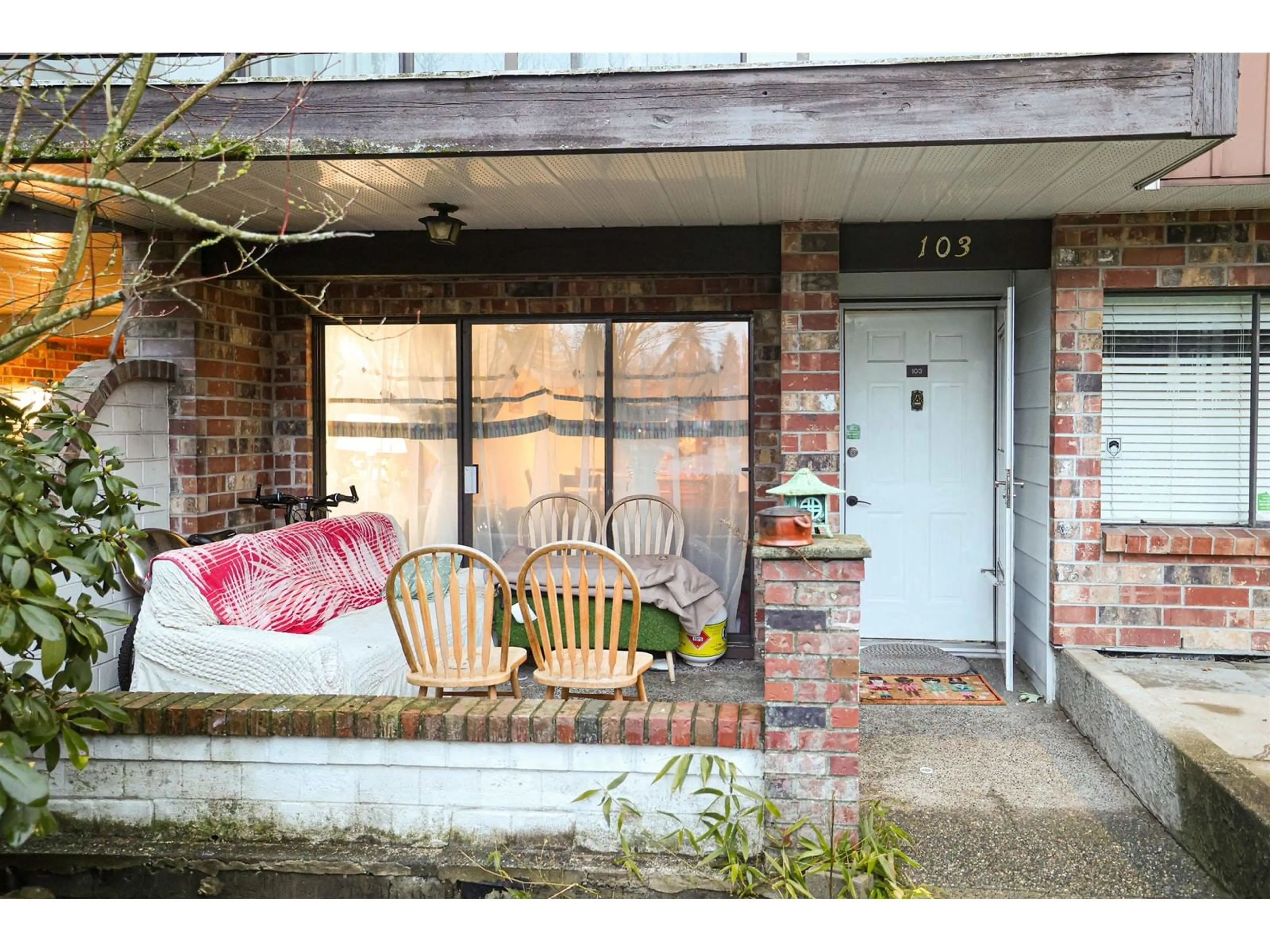 Unknown for 103 13977 74 AVENUE, Surrey British Columbia V3W6G6