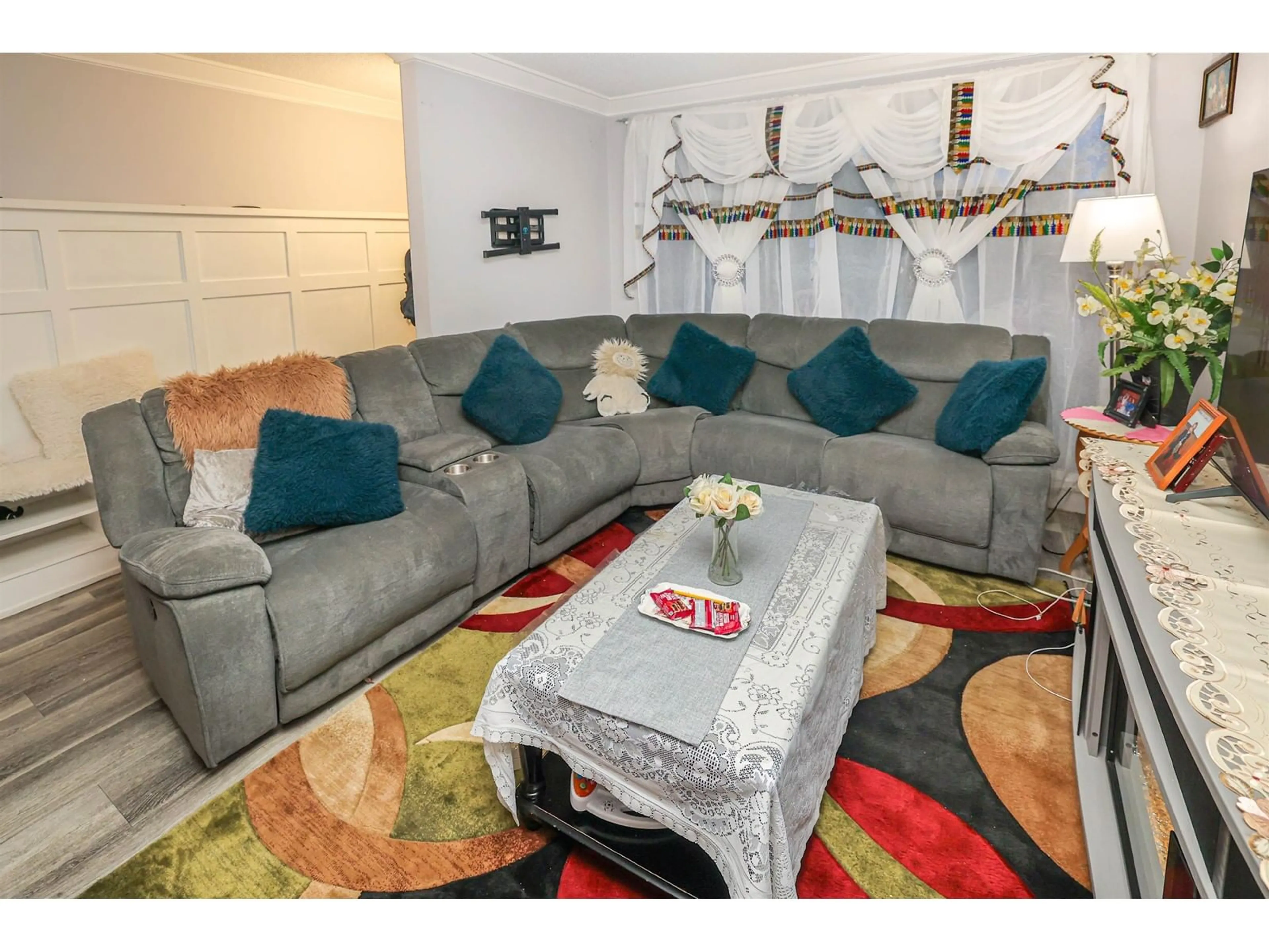 Living room with furniture, unknown for 103 13977 74 AVENUE, Surrey British Columbia V3W6G6