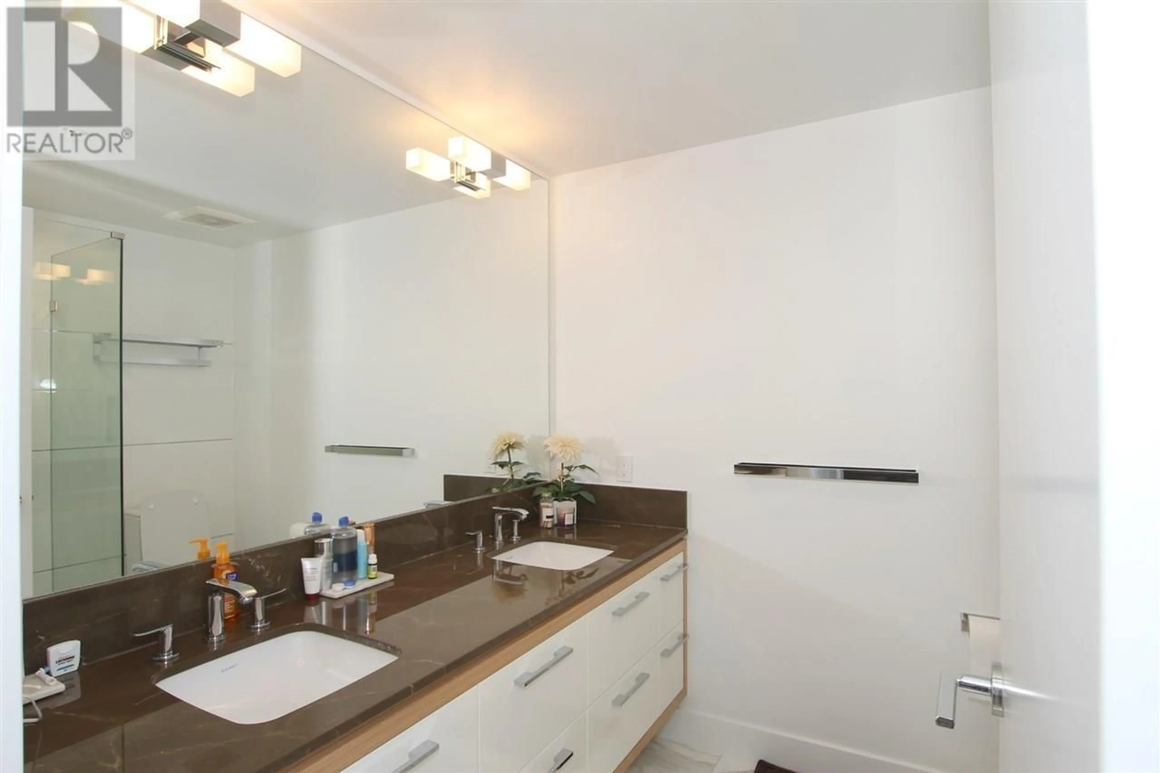 Standard bathroom, unknown for 3303 - 4360 BERESFORD STREET, Burnaby British Columbia V5H0G2