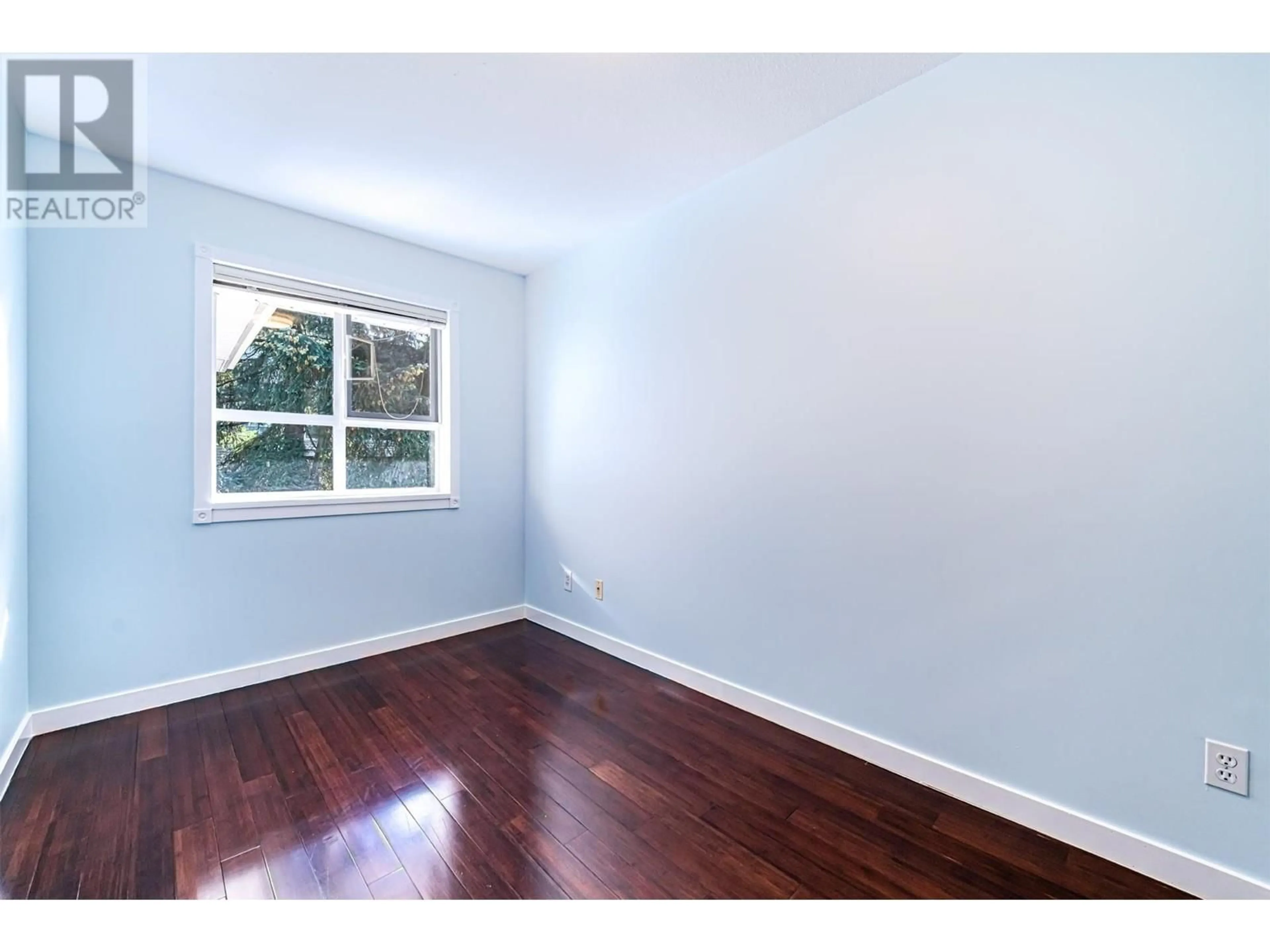 A pic of a room for 311 5577 SMITH AVENUE, Burnaby British Columbia V5H2K7