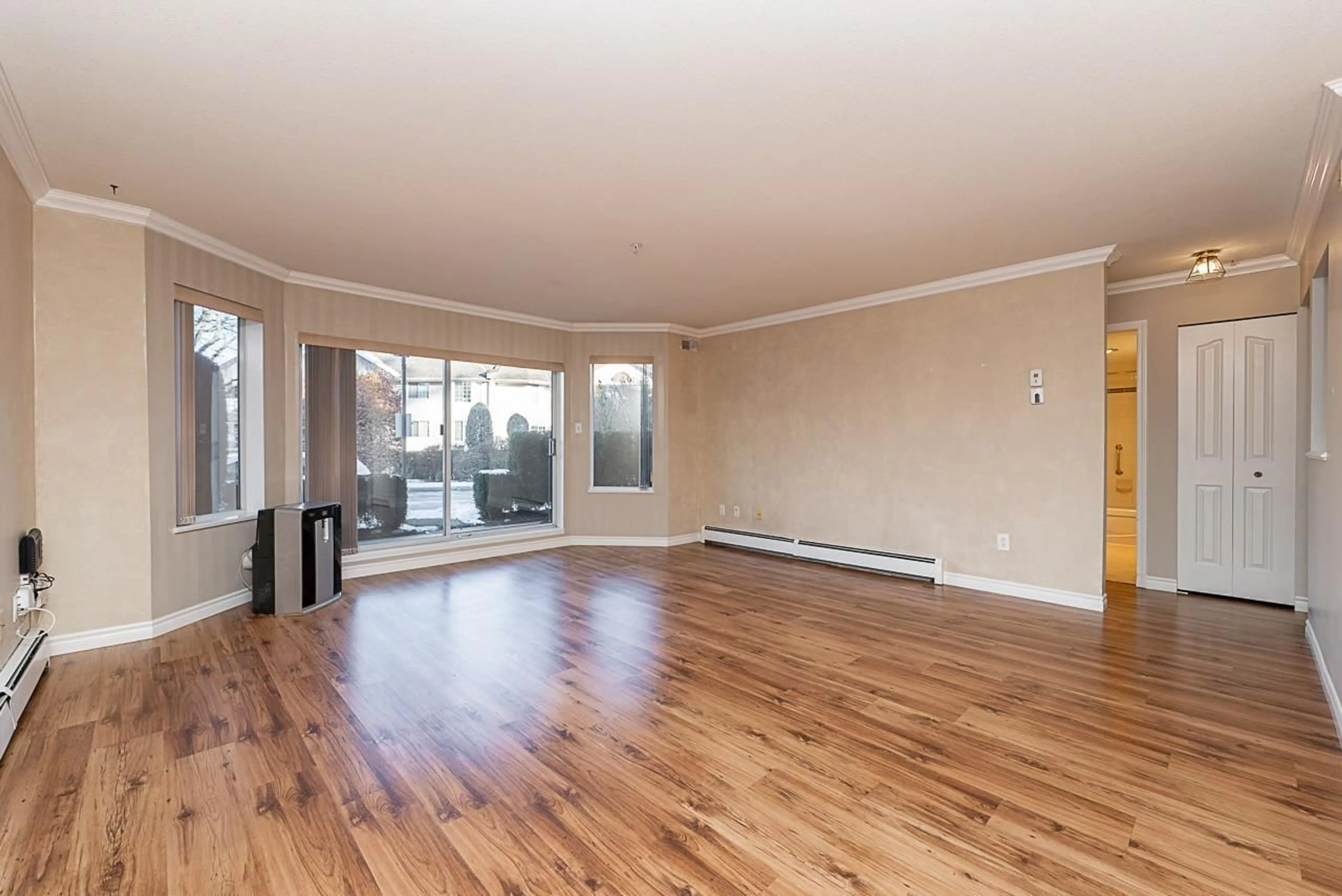 A pic of a room for 112 - 2451 GLADWIN, Abbotsford British Columbia V2T3N8
