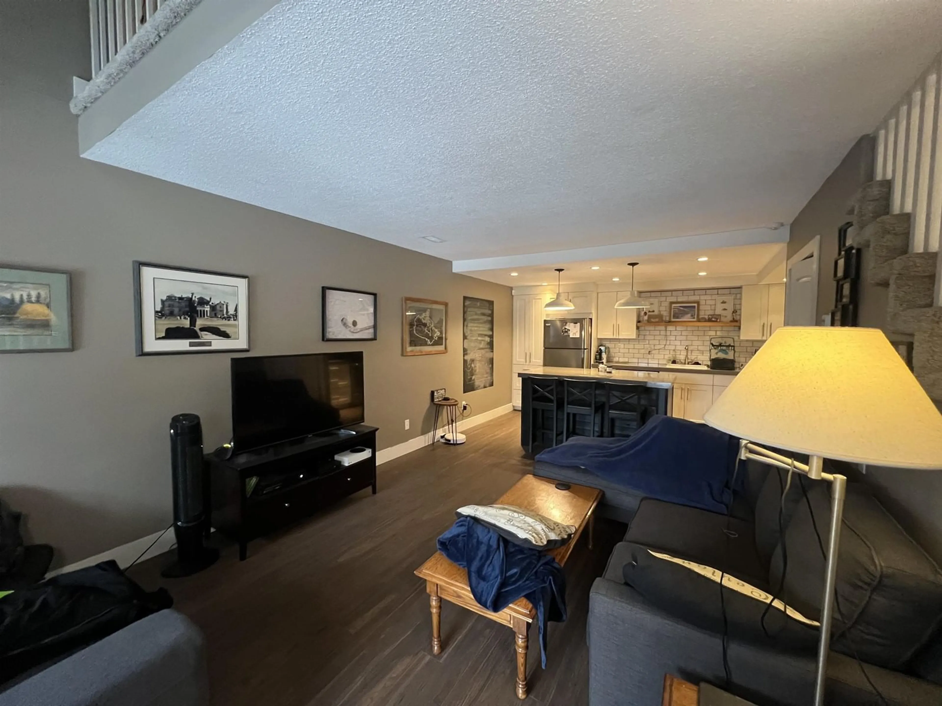 Living room with furniture, unknown for 512 - 34909 OLD YALE, Abbotsford British Columbia V3G2E7