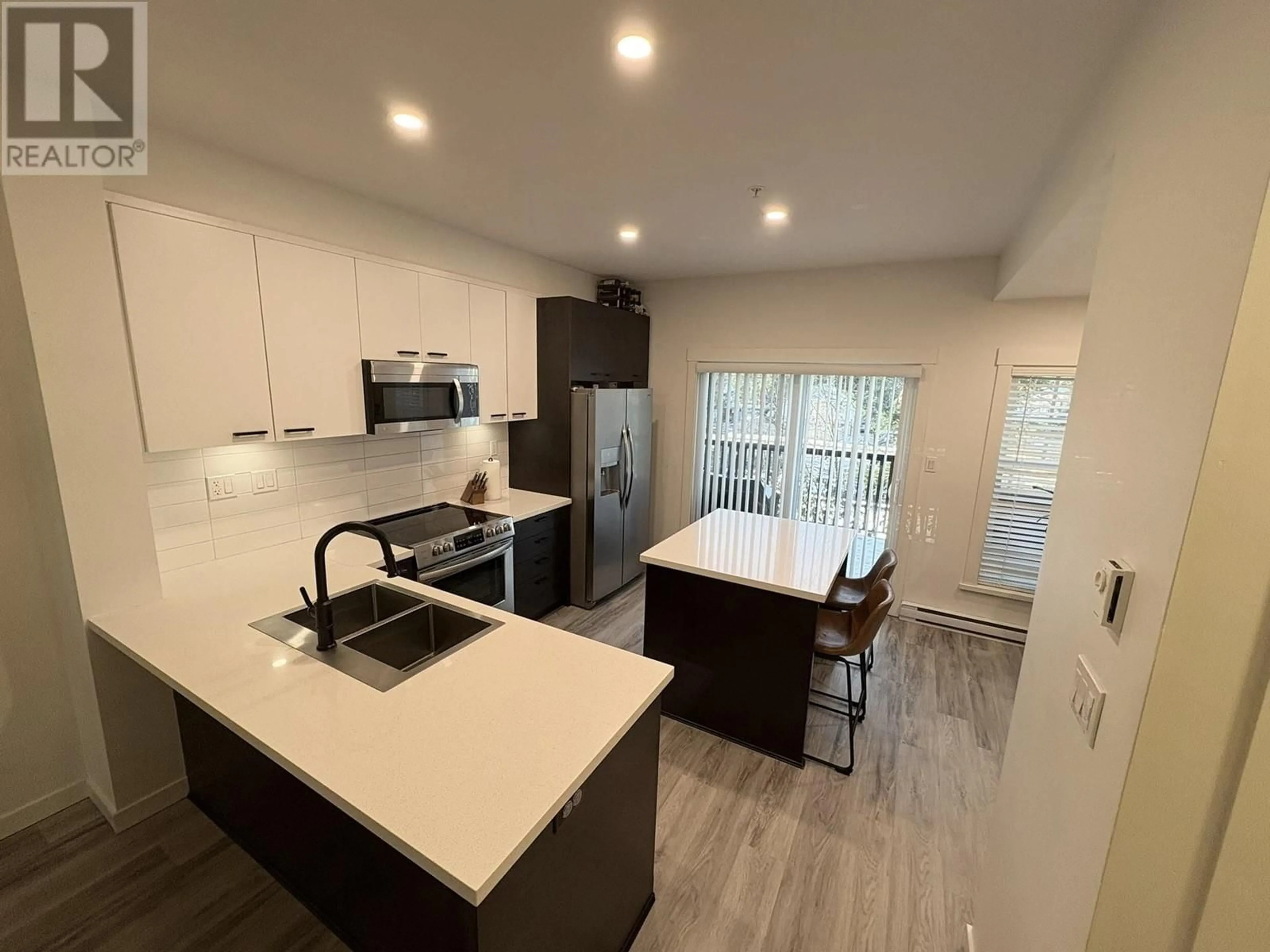 Open concept kitchen, unknown for 70 3010 RIVERBEND DRIVE, Coquitlam British Columbia V3C0B8