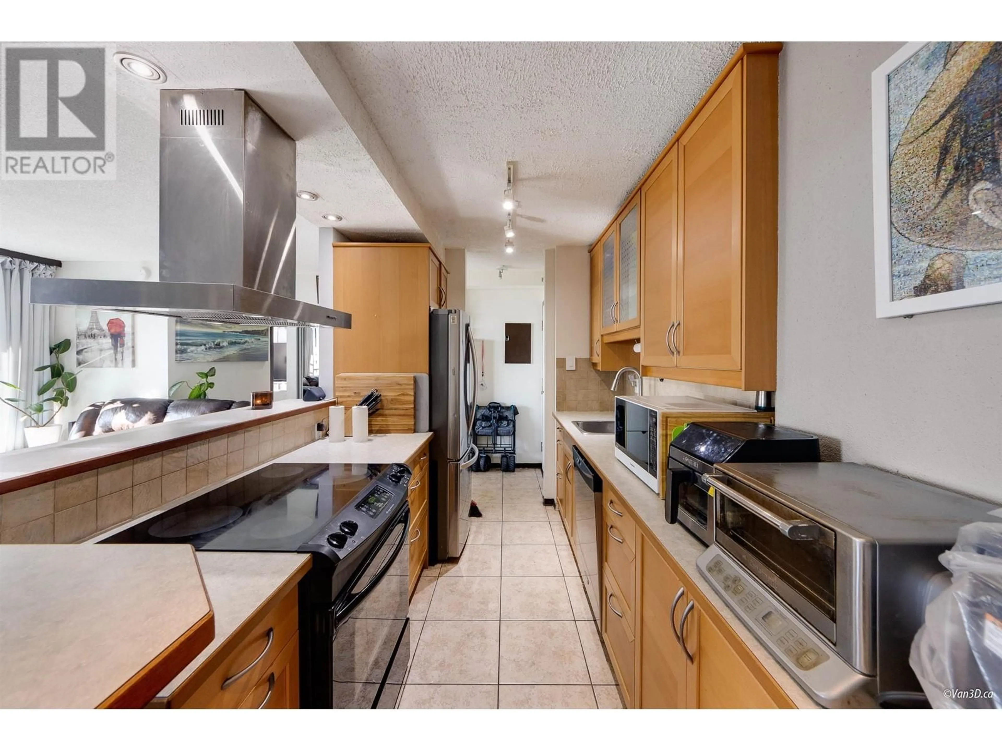 Standard kitchen, unknown for 705 6689 WILLINGDON AVENUE, Burnaby British Columbia V5H3Y8