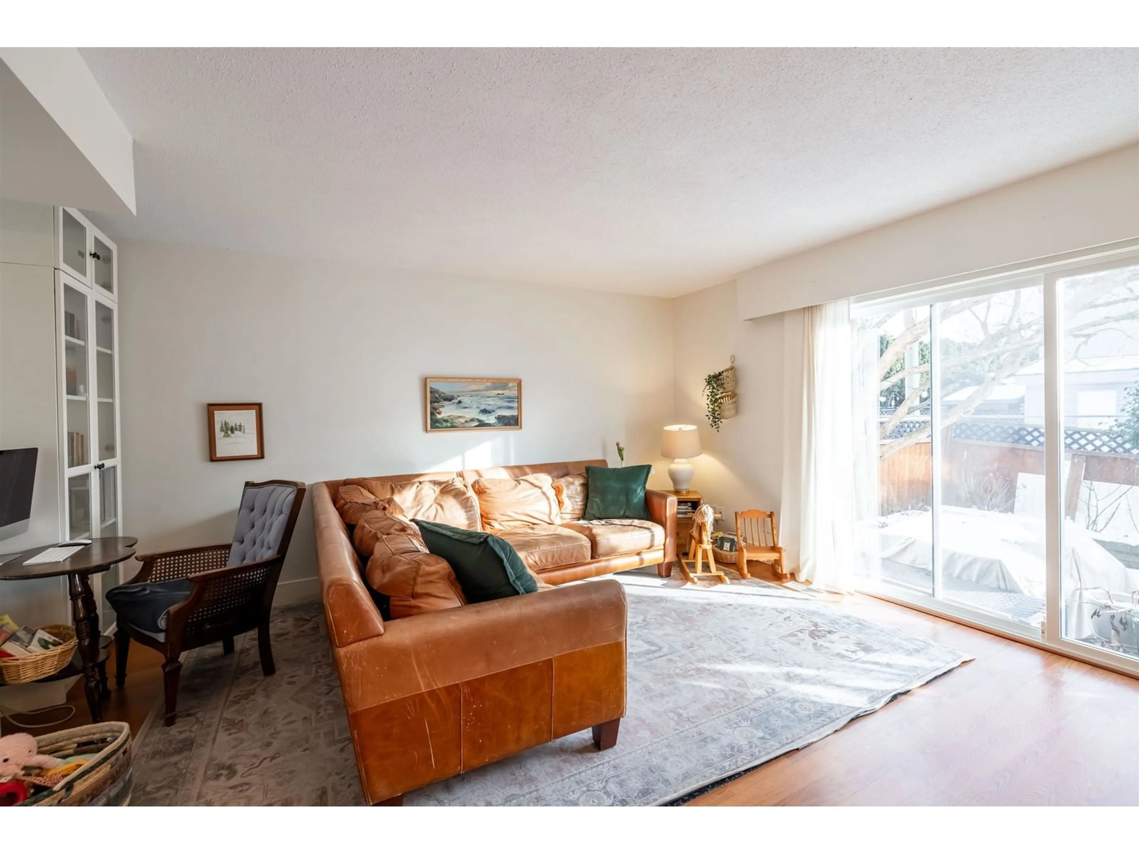 Living room with furniture, unknown for 108 32880 BEVAN WAY, Abbotsford British Columbia V2S6R3