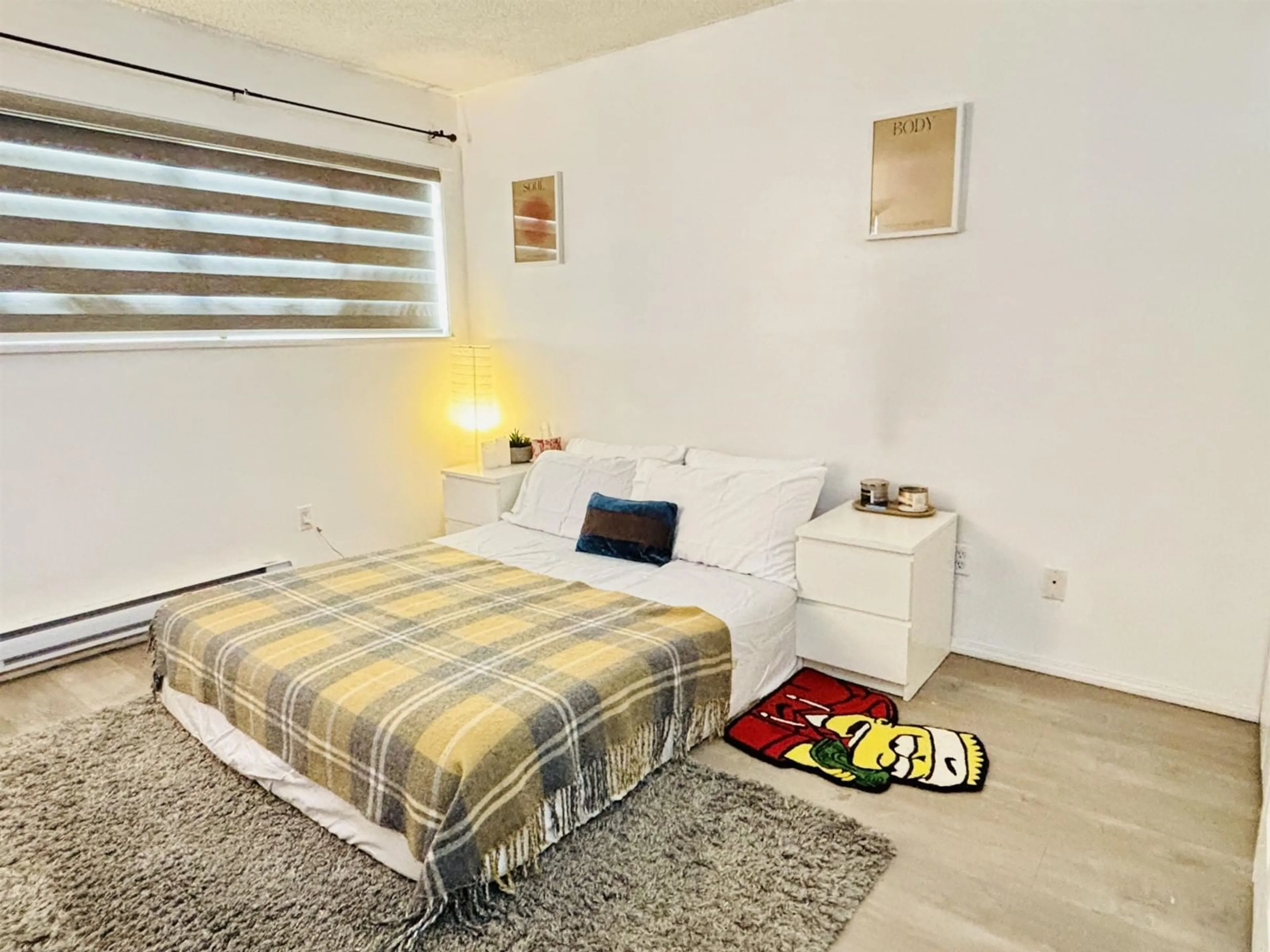 Bedroom with bed, unknown for 8008 139B, Surrey British Columbia V3W6R3