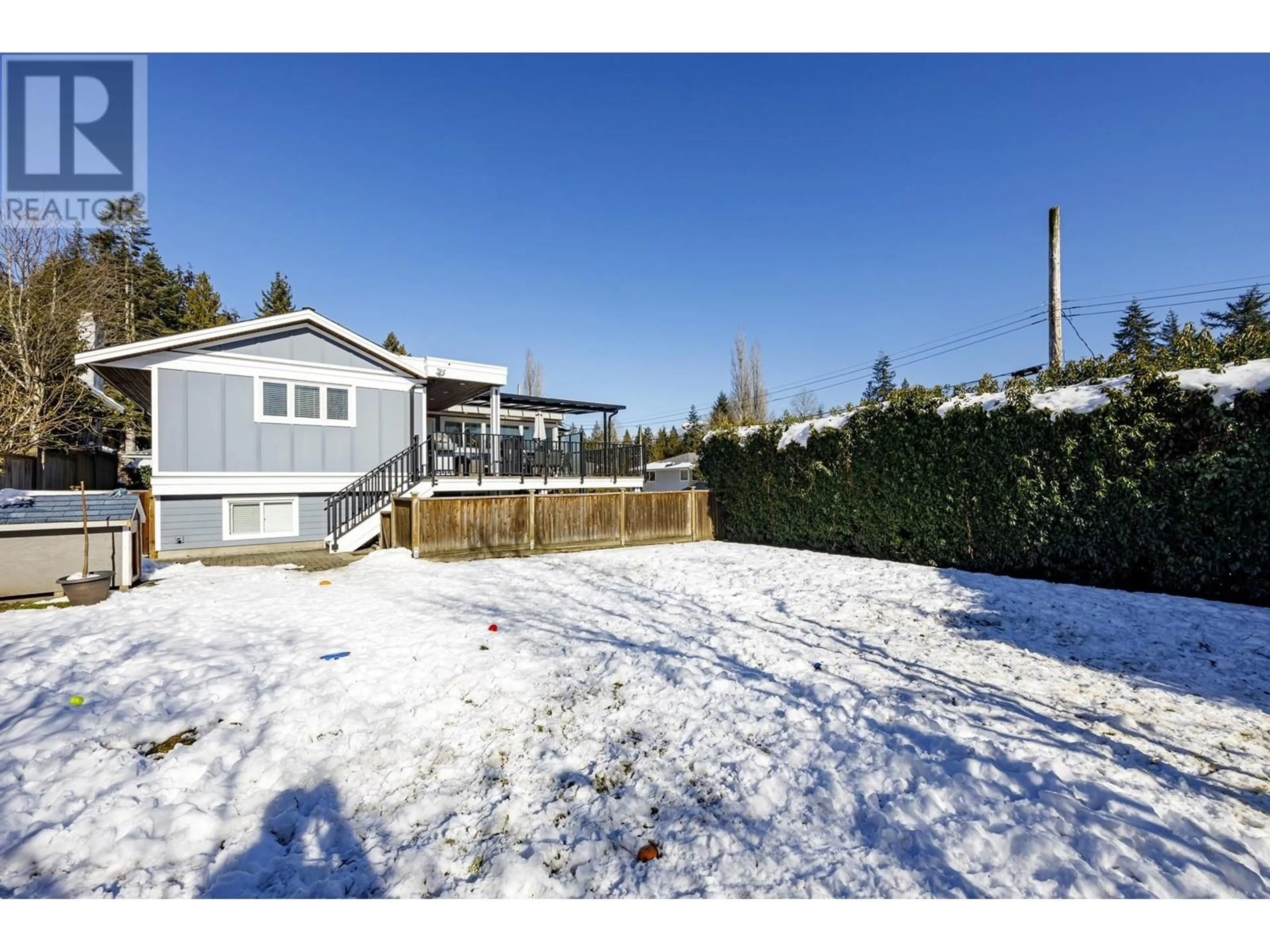 A pic from outside/outdoor area/front of a property/back of a property/a pic from drone, street for 887 E 17TH STREET, North Vancouver British Columbia V7L2X2