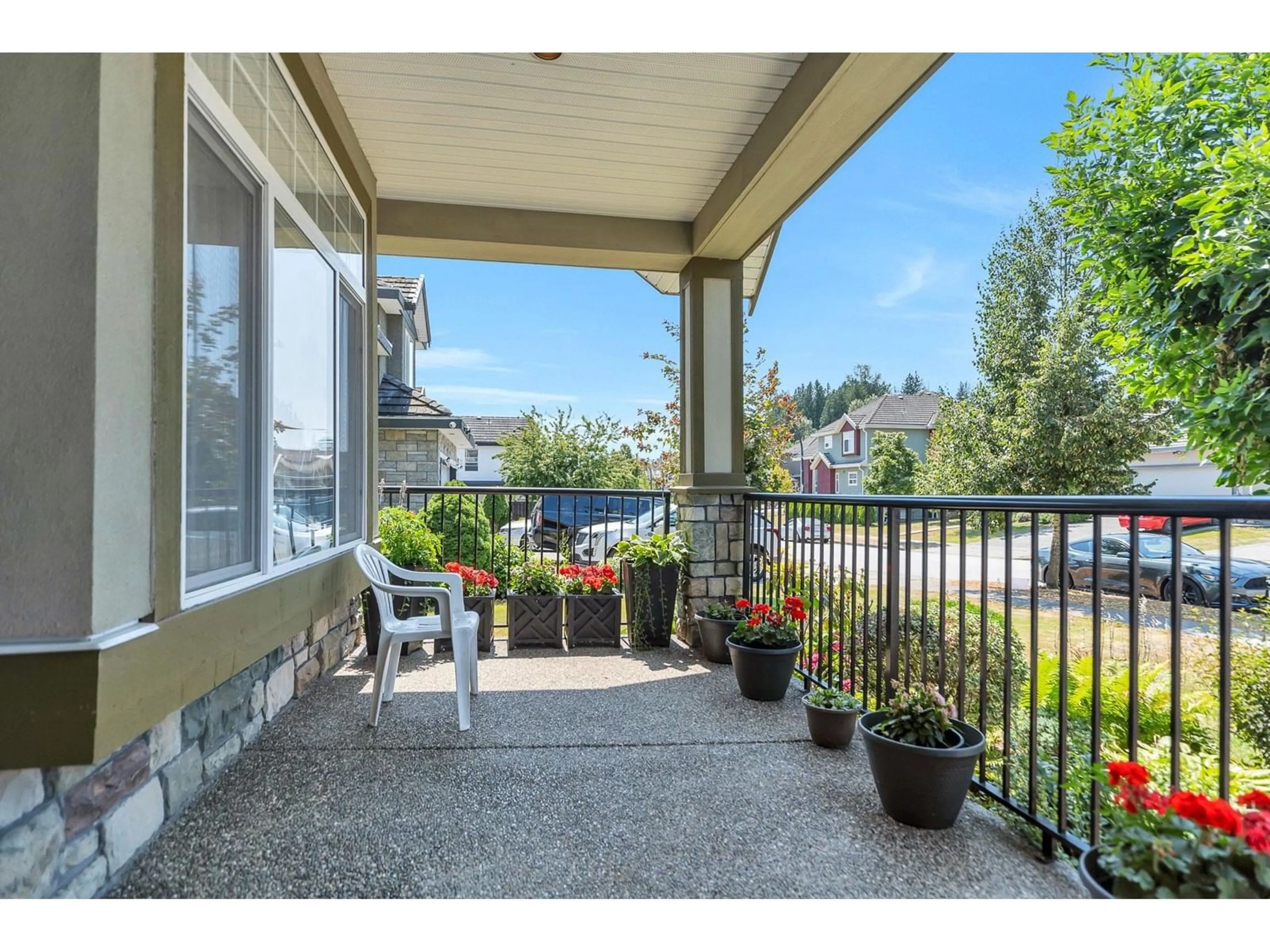 Patio, unknown for 7080 151A STREET, Surrey British Columbia V3S8A5