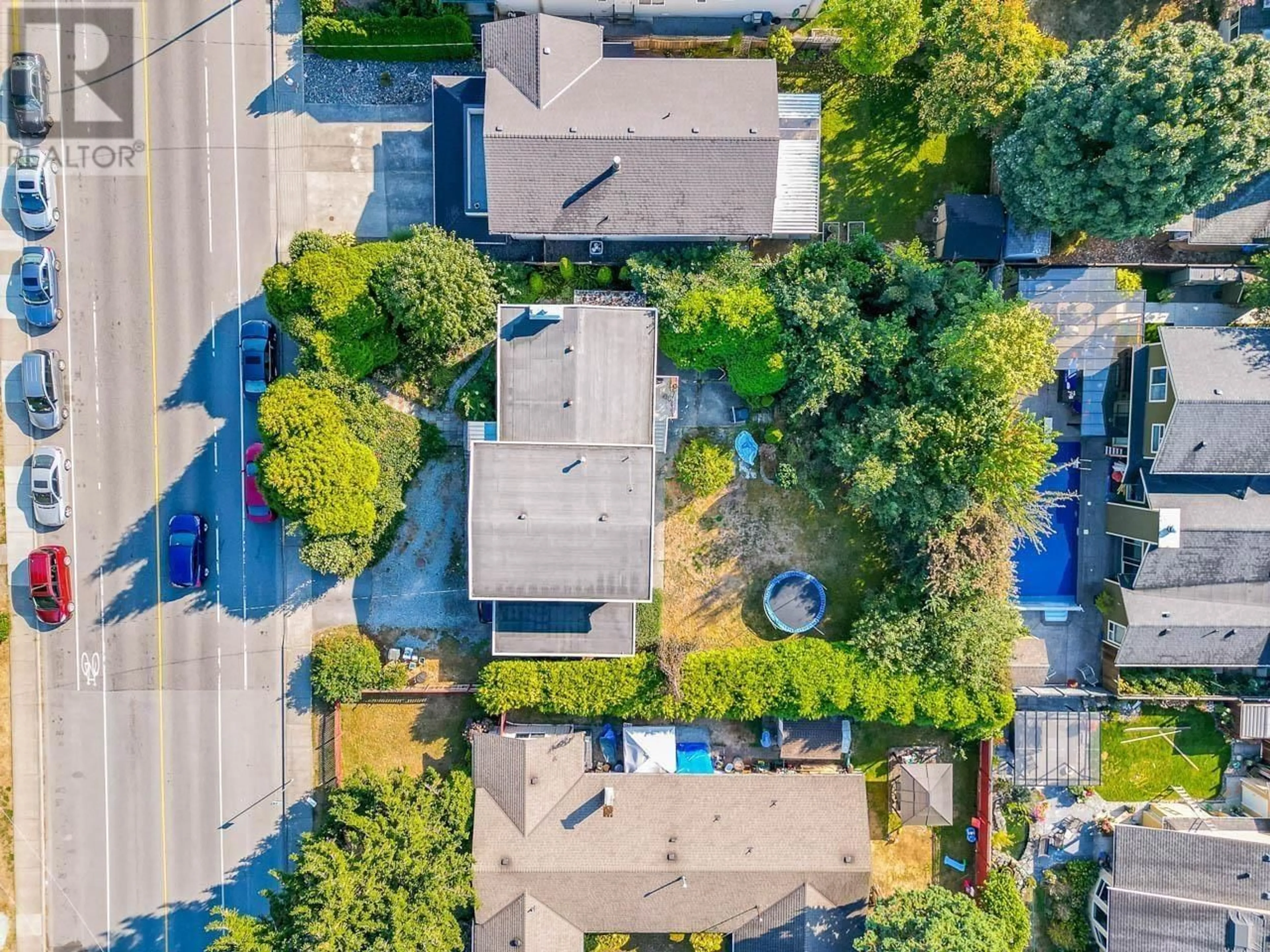 A pic from outside/outdoor area/front of a property/back of a property/a pic from drone, street for 18994 FORD ROAD, Pitt Meadows British Columbia V3Y1X1