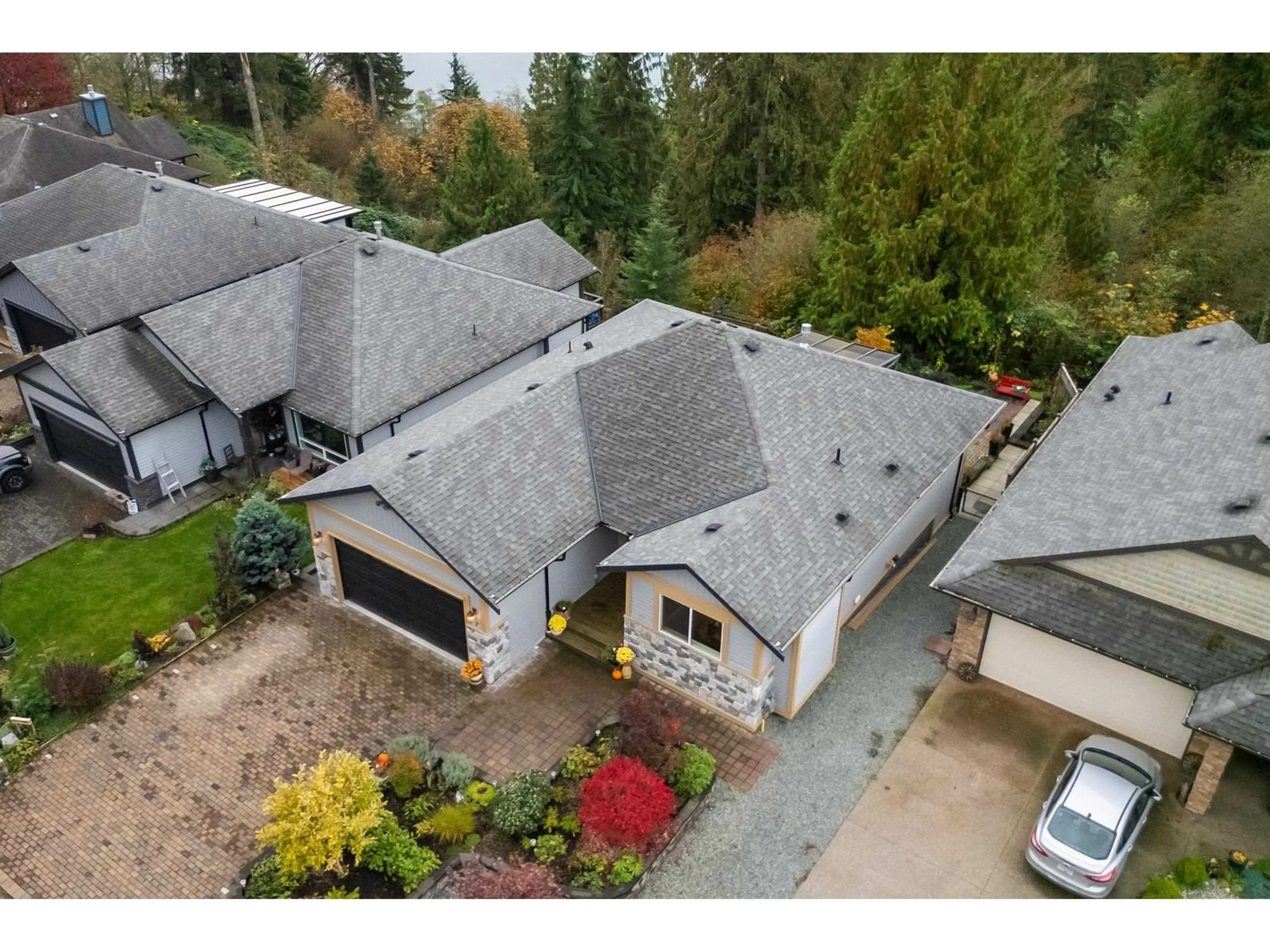 A pic from outside/outdoor area/front of a property/back of a property/a pic from drone, unknown for 7 11540 GLACIER DRIVE, Mission British Columbia V4S1C9