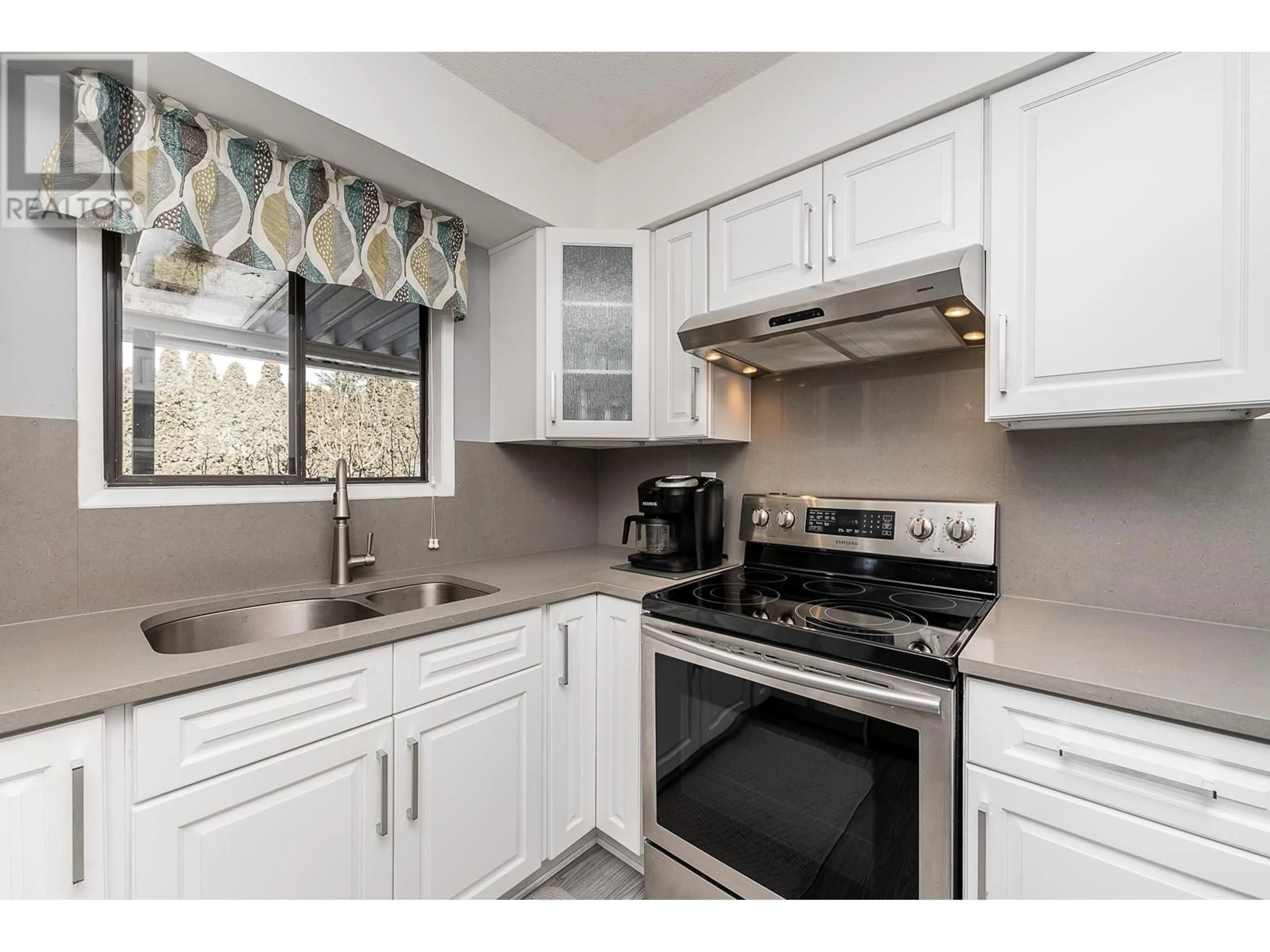 Standard kitchen, unknown for 2401 SCOTT PLACE, Port Coquitlam British Columbia V3B2E6